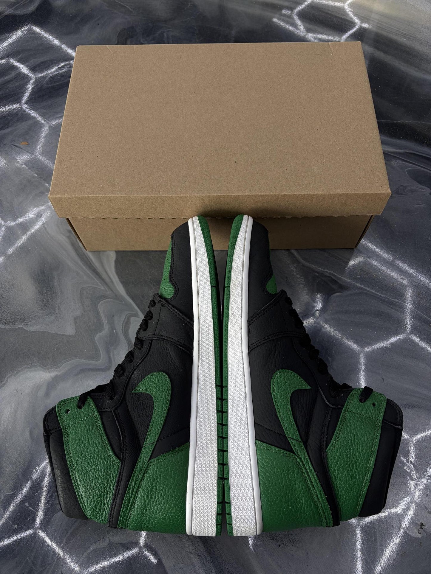 Jordan 1 "Pine Green 2.0" Used Size 12