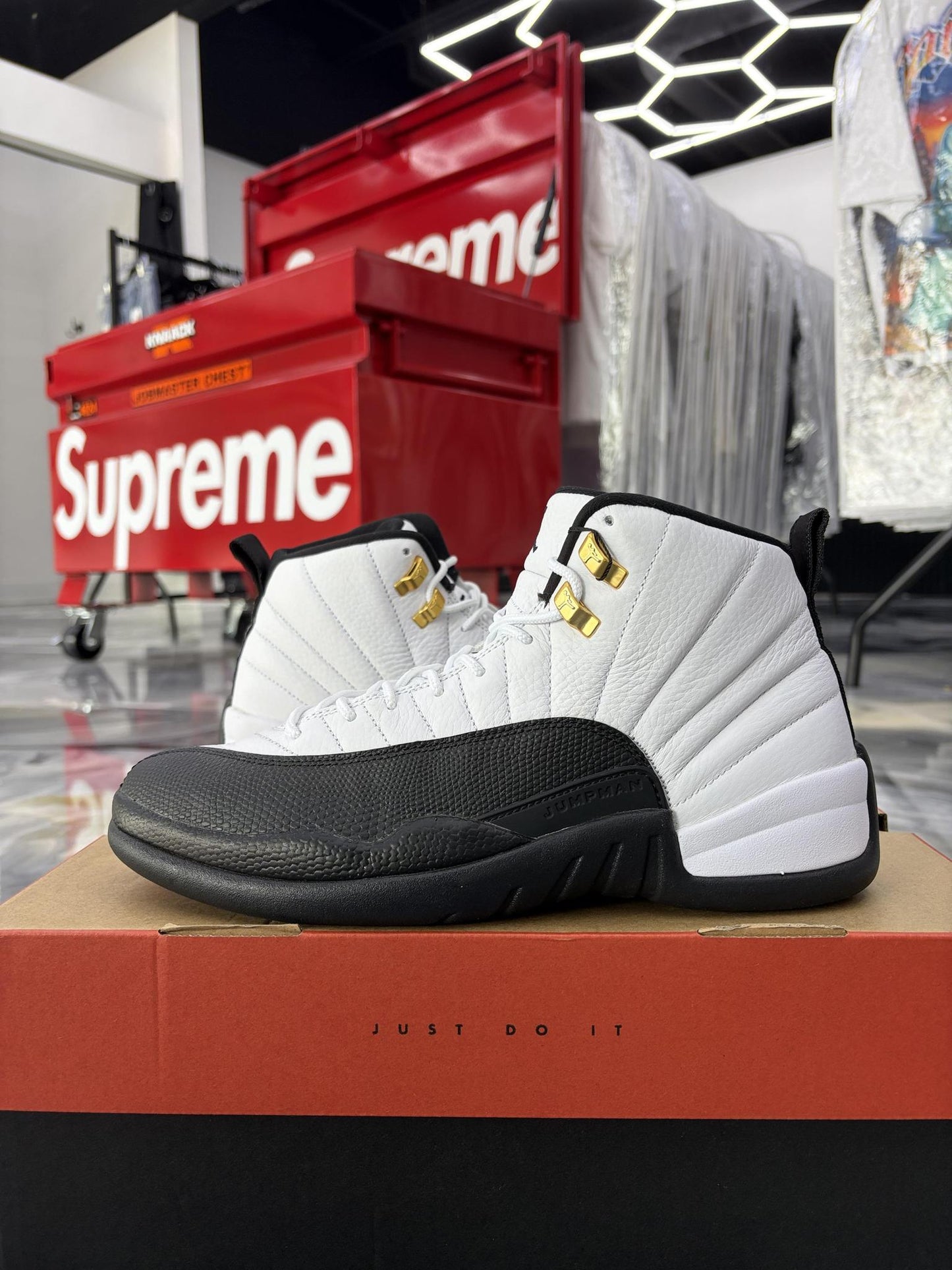Jordan 12 "Taxi" Used Size 10