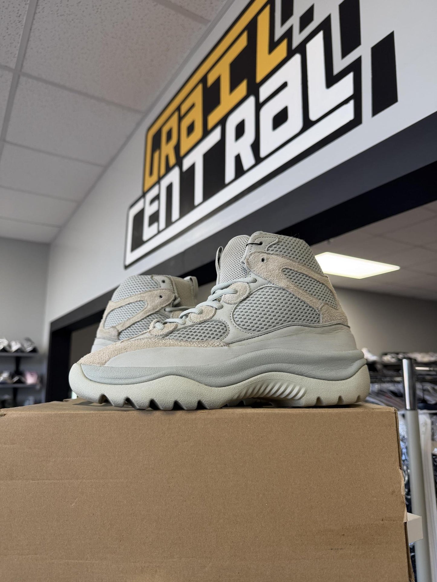 Yeezy DSRT Boot "Salt" Used Size 9.5
