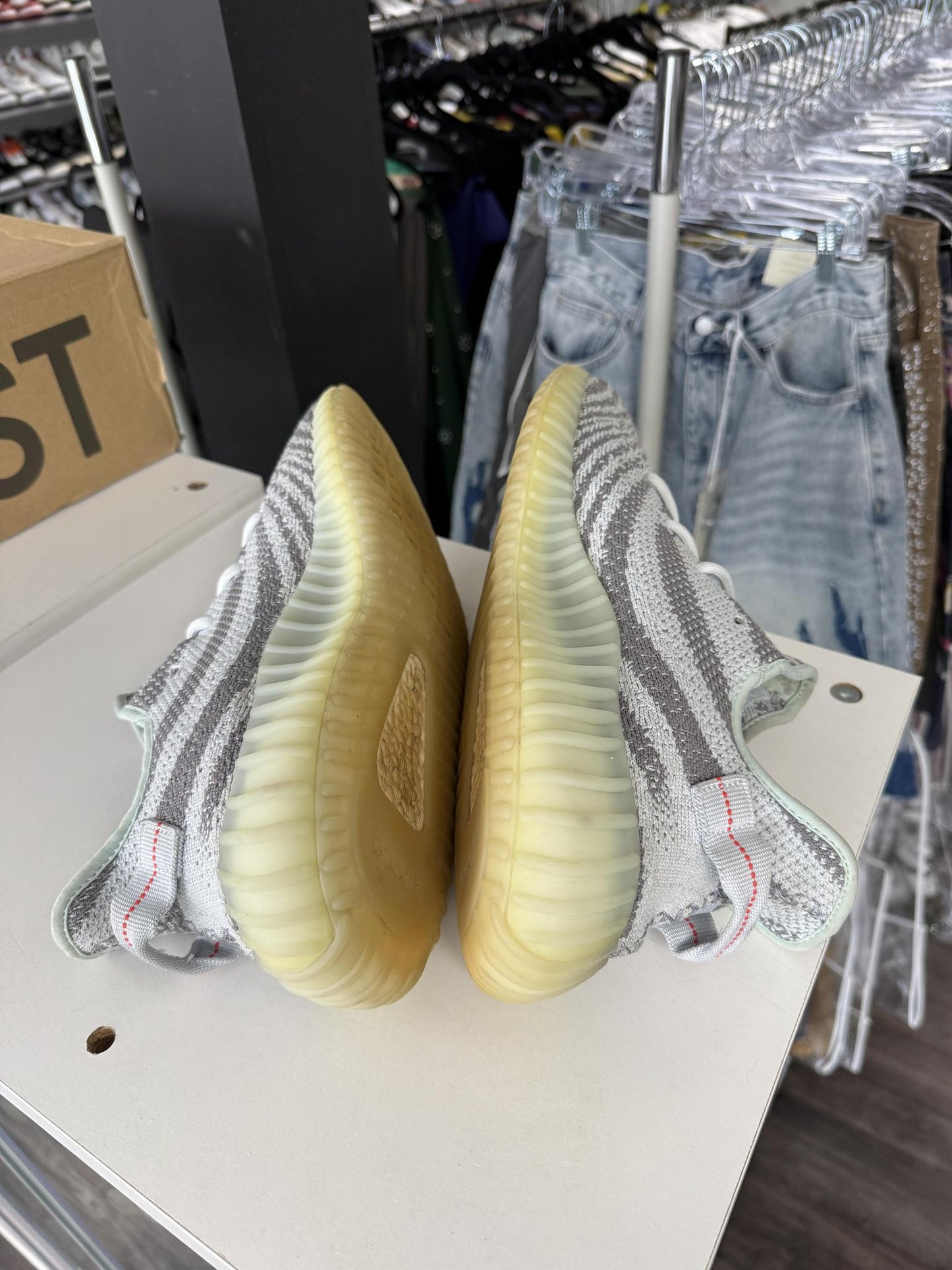 Yeezy 350 V2 "Blue Tint" Used Size 14