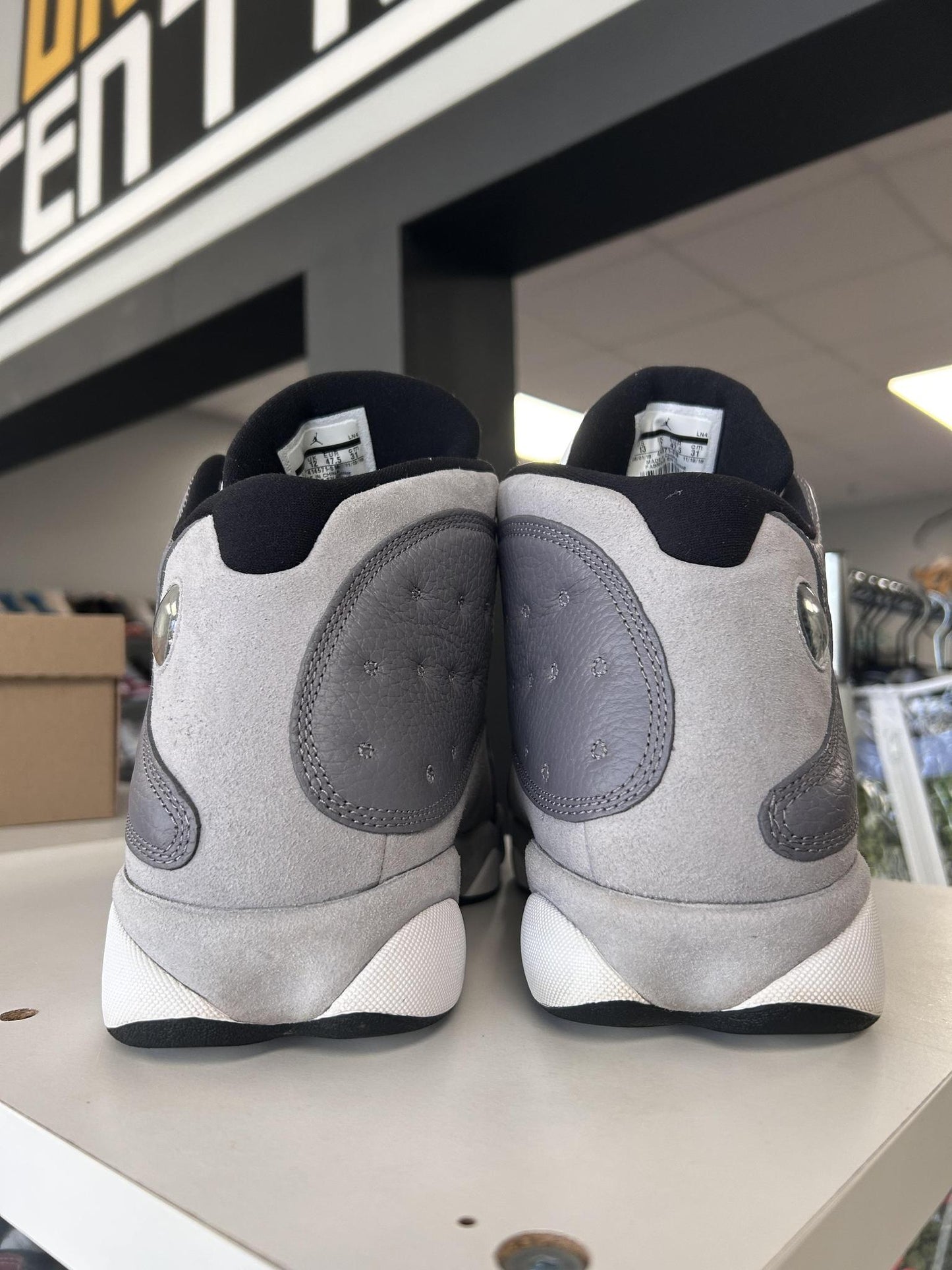 Jordan 13 "Atmosphere Grey" Used Size 13