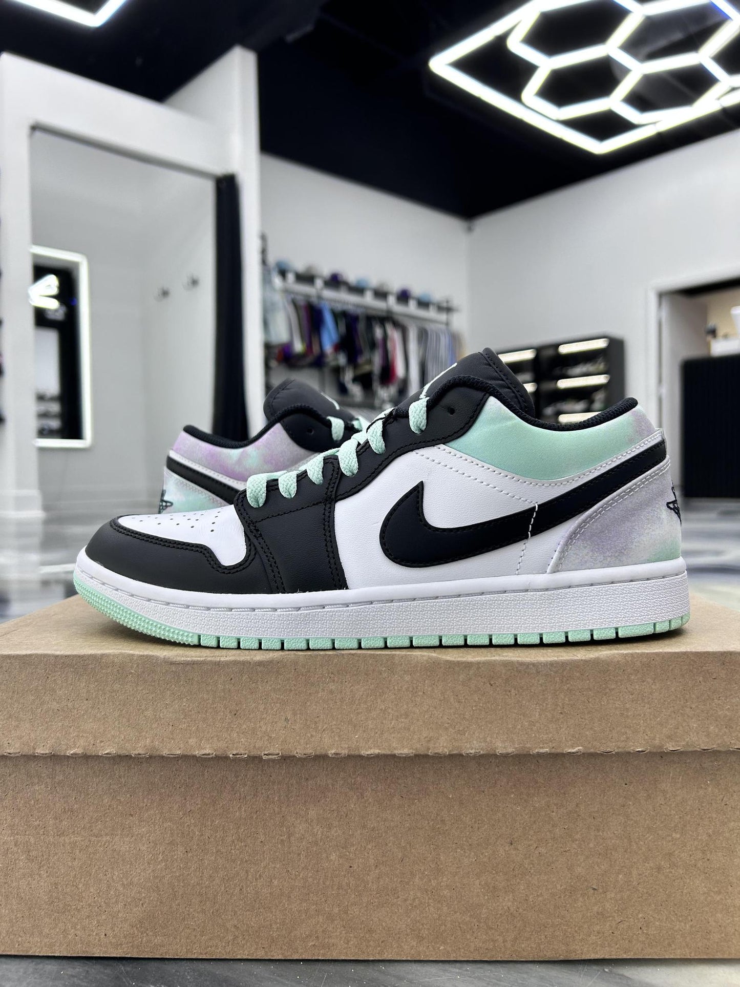 Jordan 1 Low "Tie-Dye" Used Size 8.5