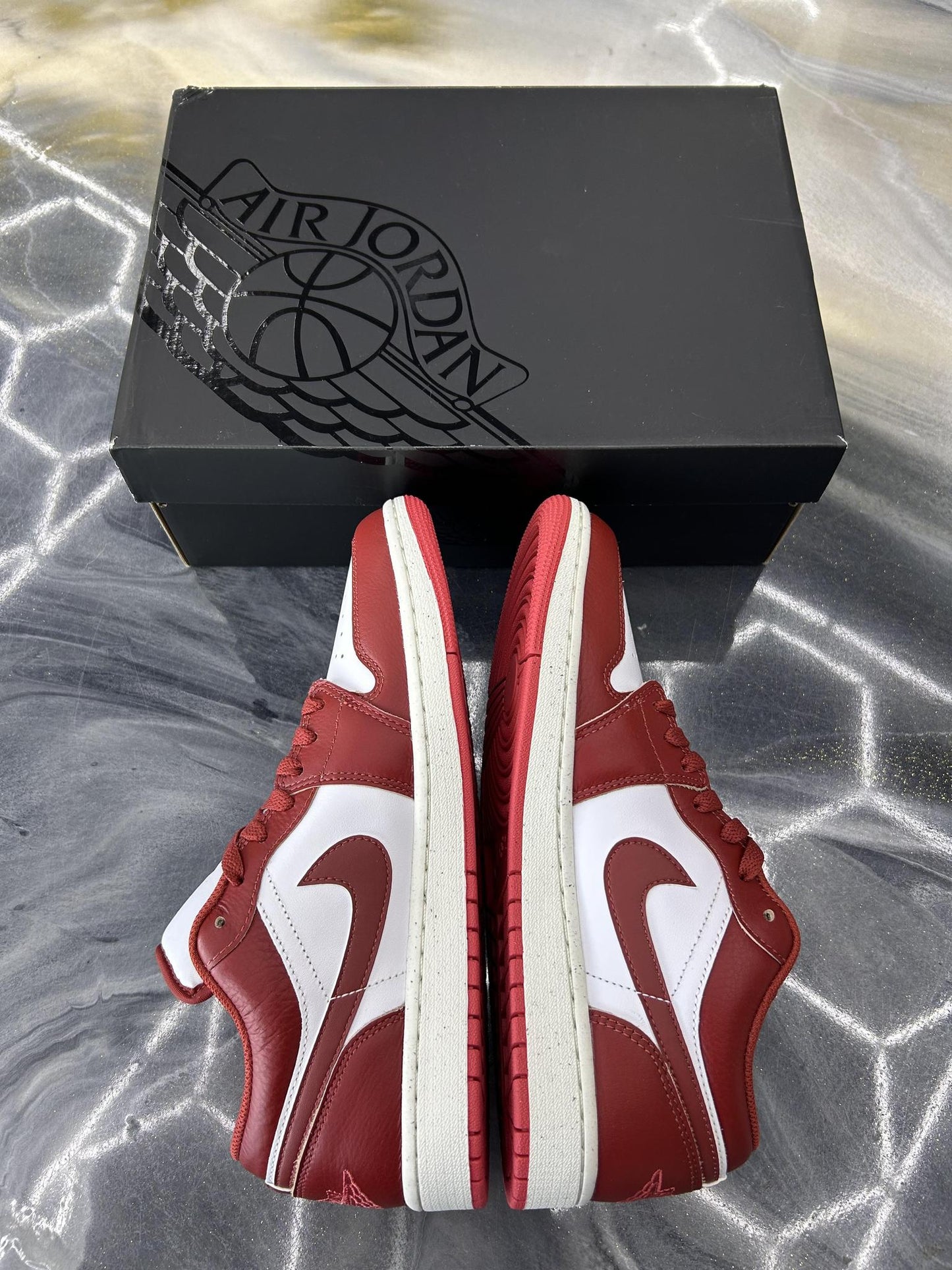Jordan 1 Low "Dune Red" Used Size 9