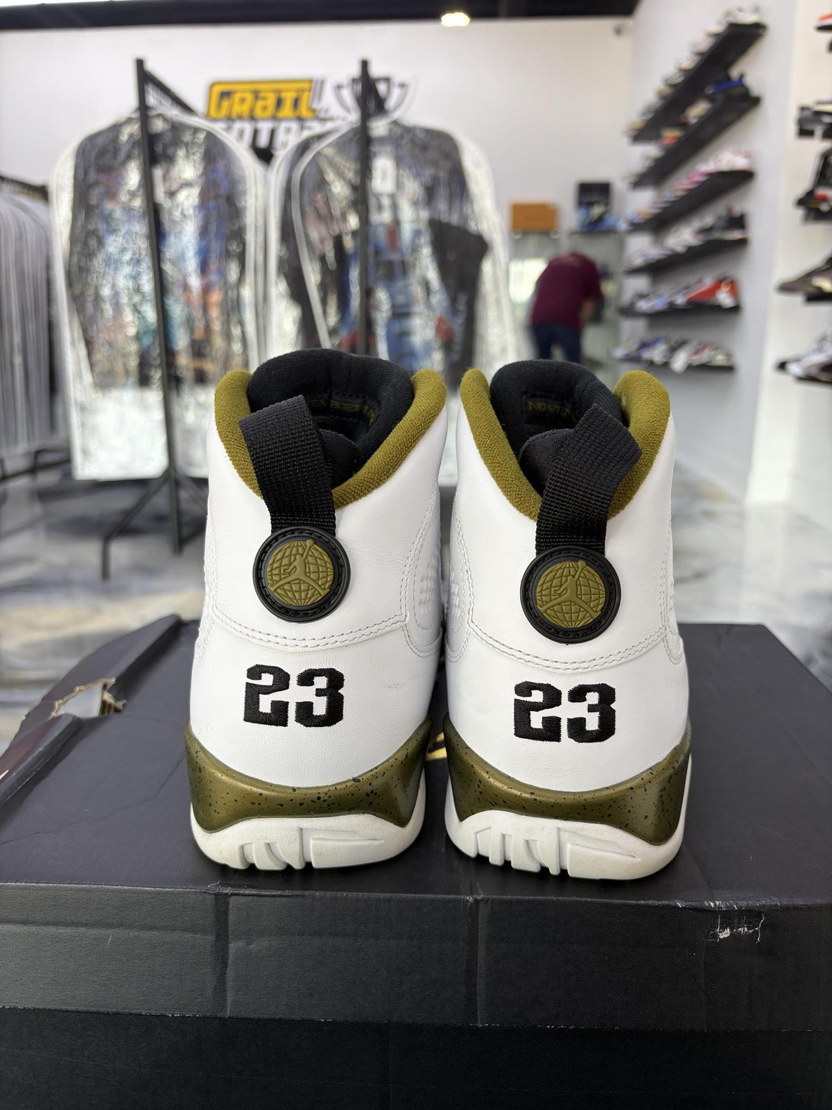 Jordan 9 "Statue" Used Size 9.5