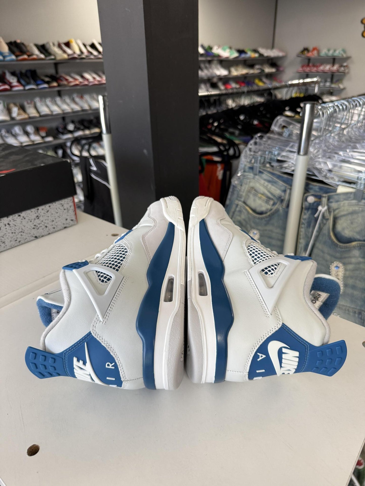 Jordan 4 "Military Blue" Used Size 9