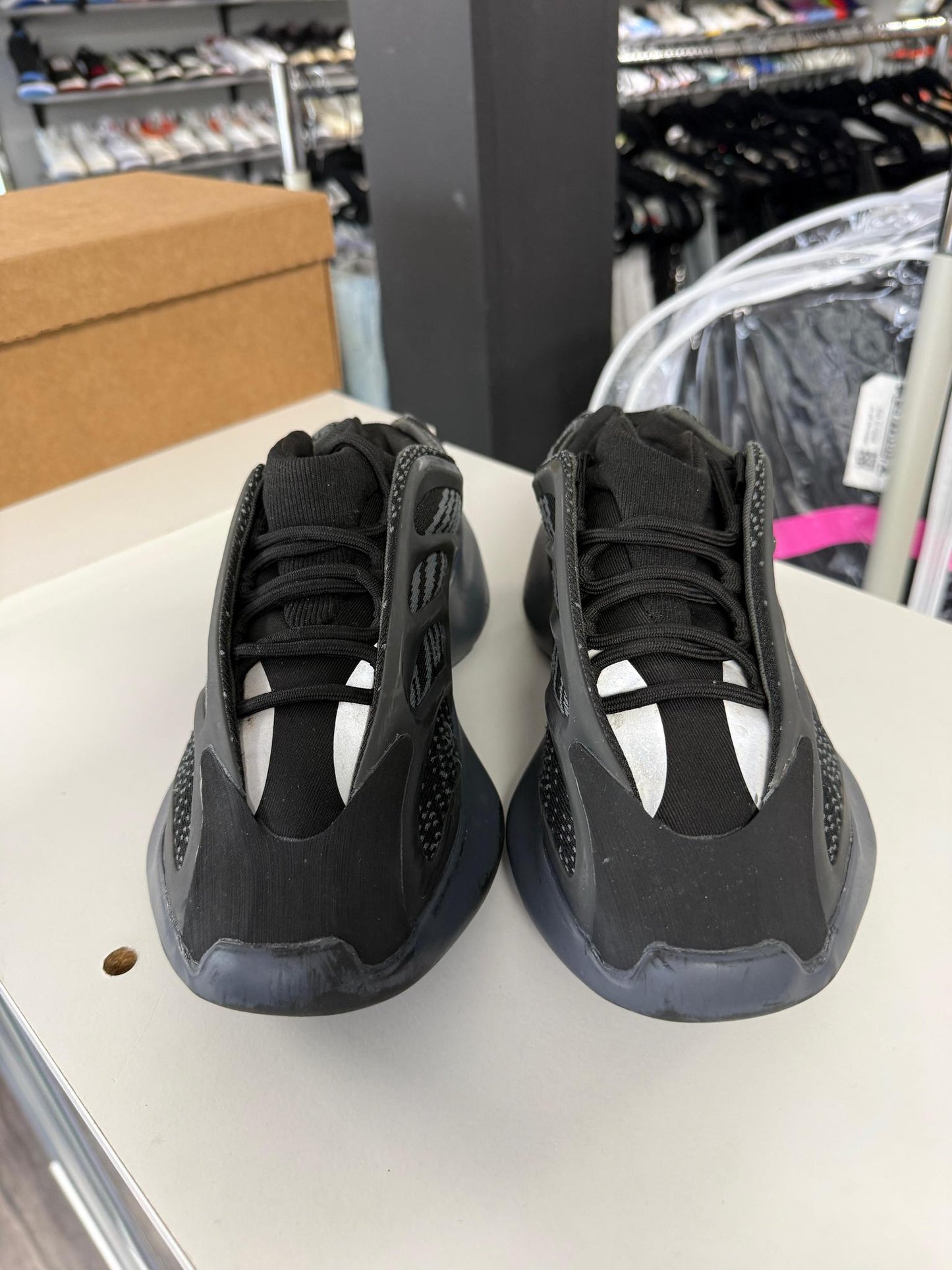 Yeezy 700 V3 "Dark Glow" Used Size 6.5Y/8W