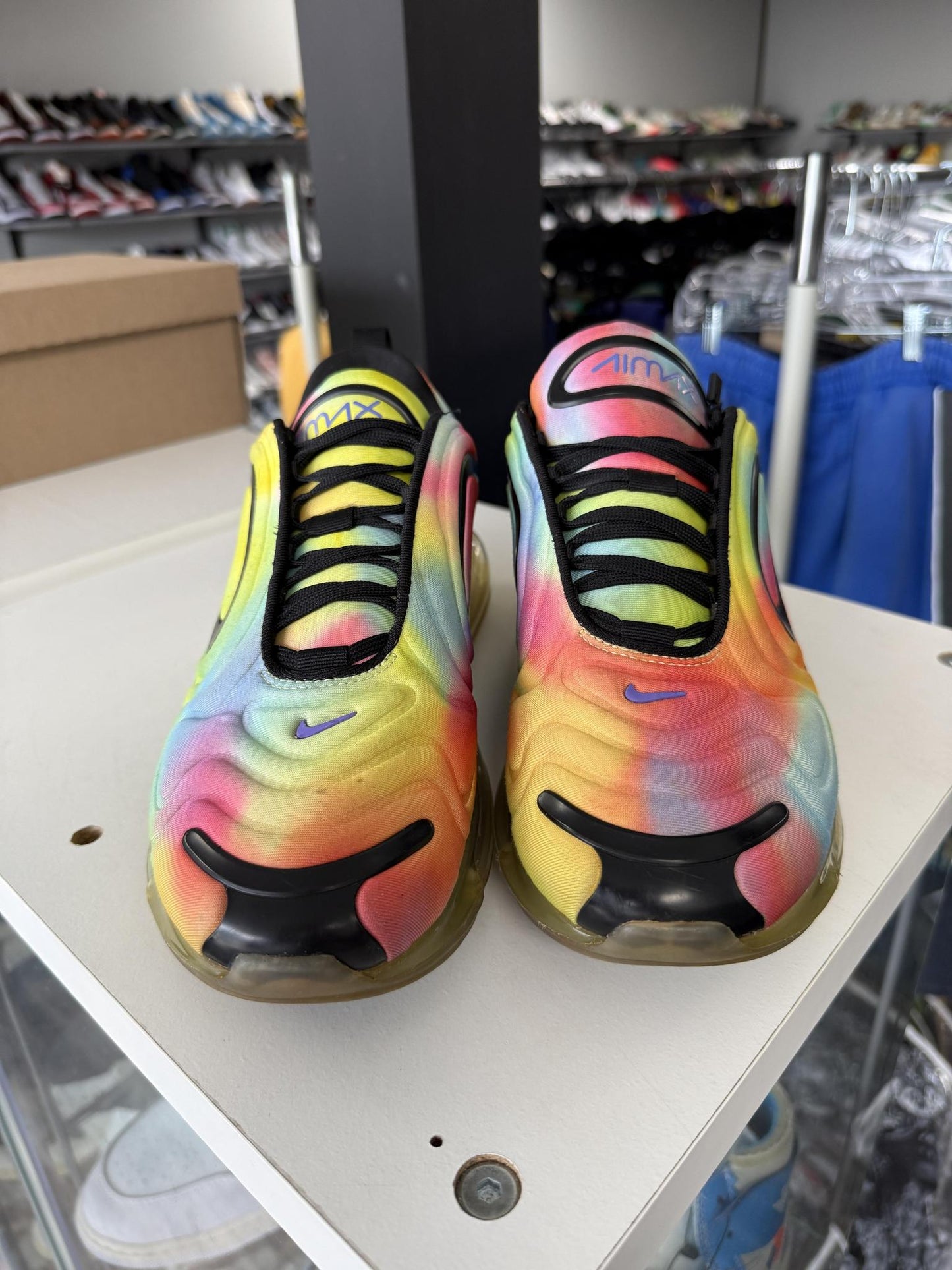 Nike Air Max 720 "Multicolor" Used Size 9.5