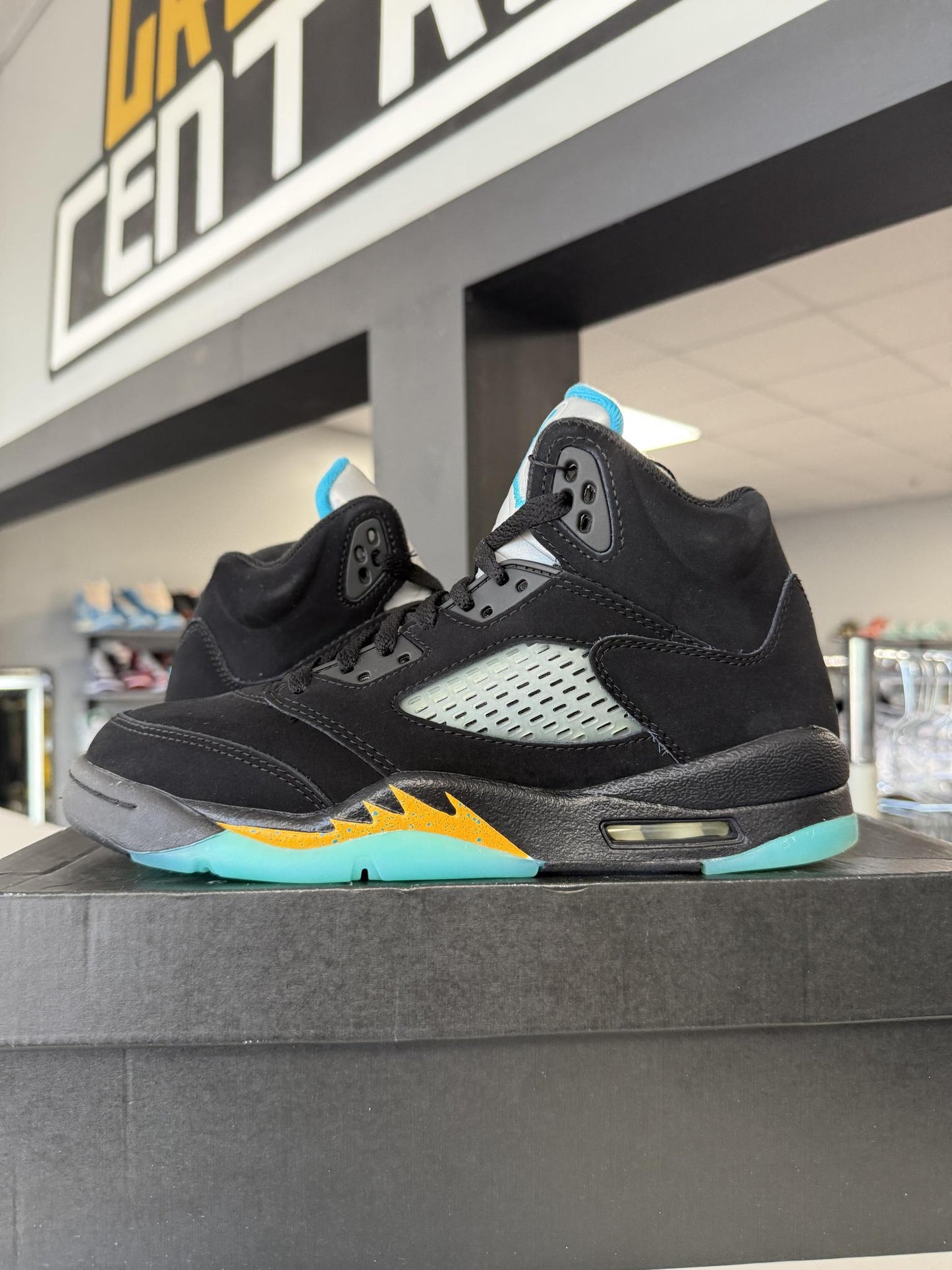 Jordan 5 "Aqua" Used Size 6Y/7.5W