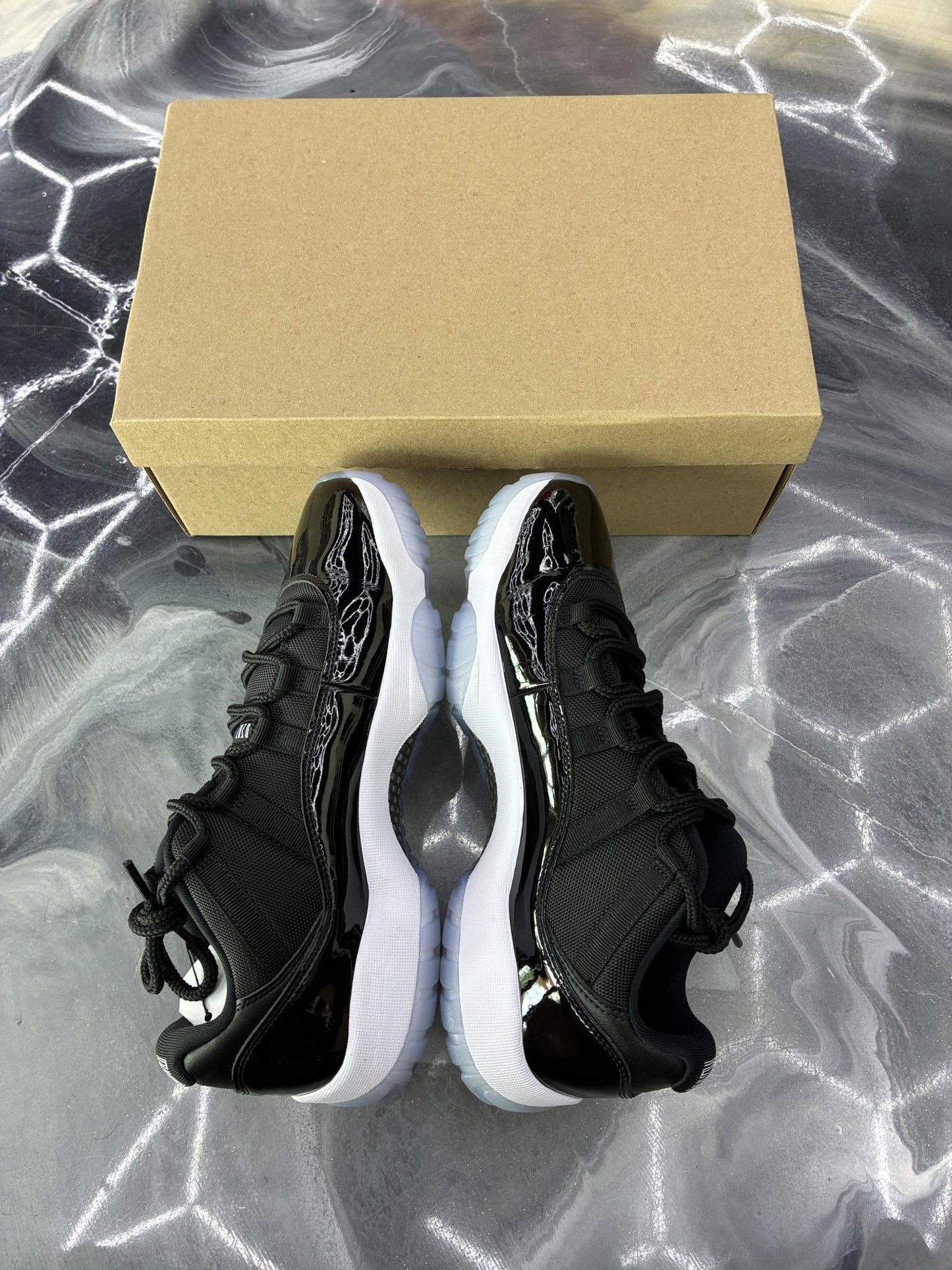 Jordan 11 Low Space Jam Used