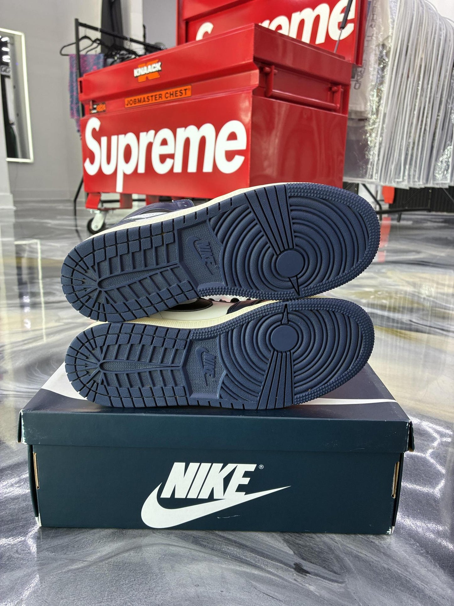 Jordan 1 Midnight Navy Used Size 6.5Y/8W