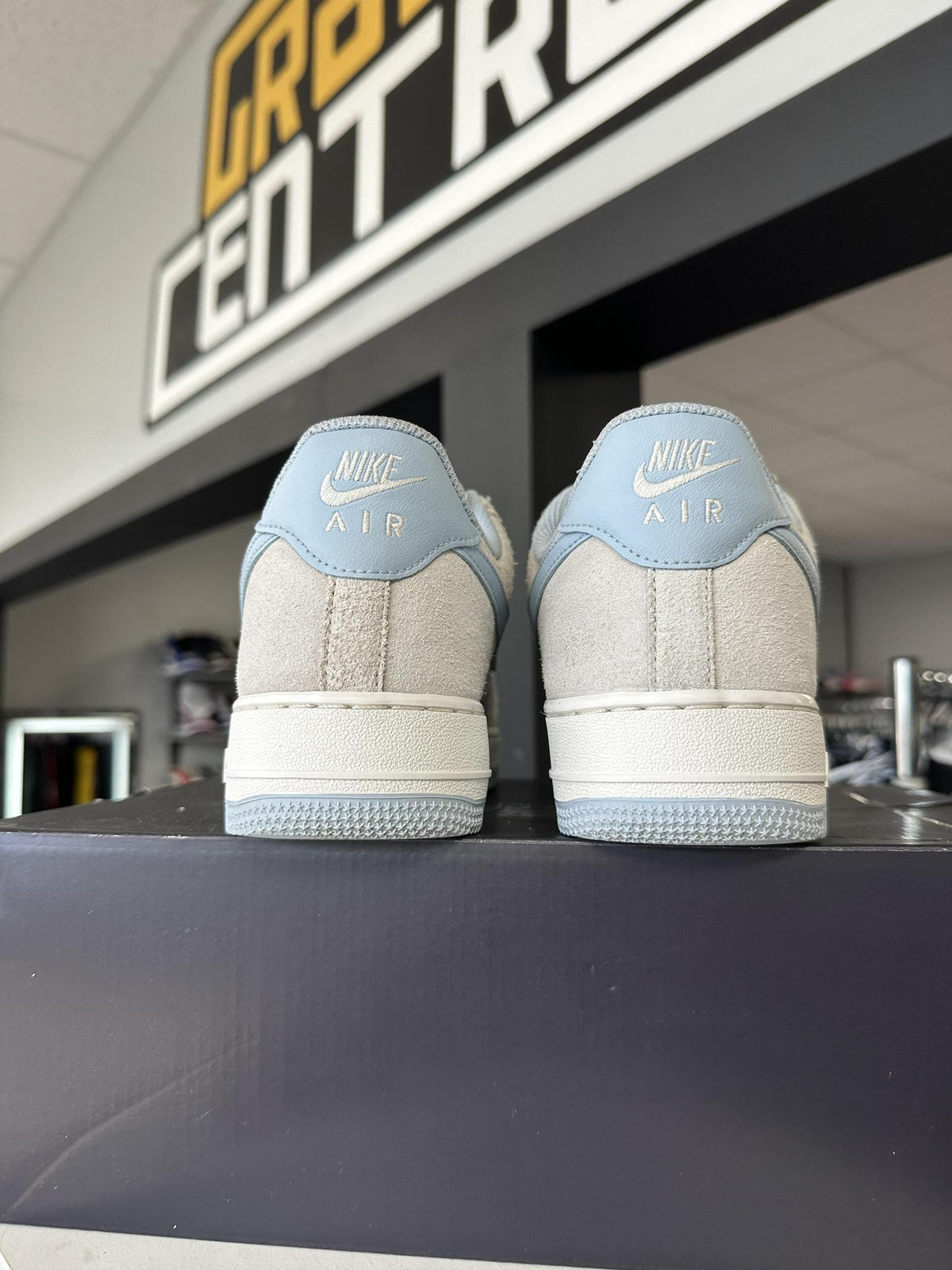 Nike AF1 Low Light Bone "Armory Blue" Used Size 8.5