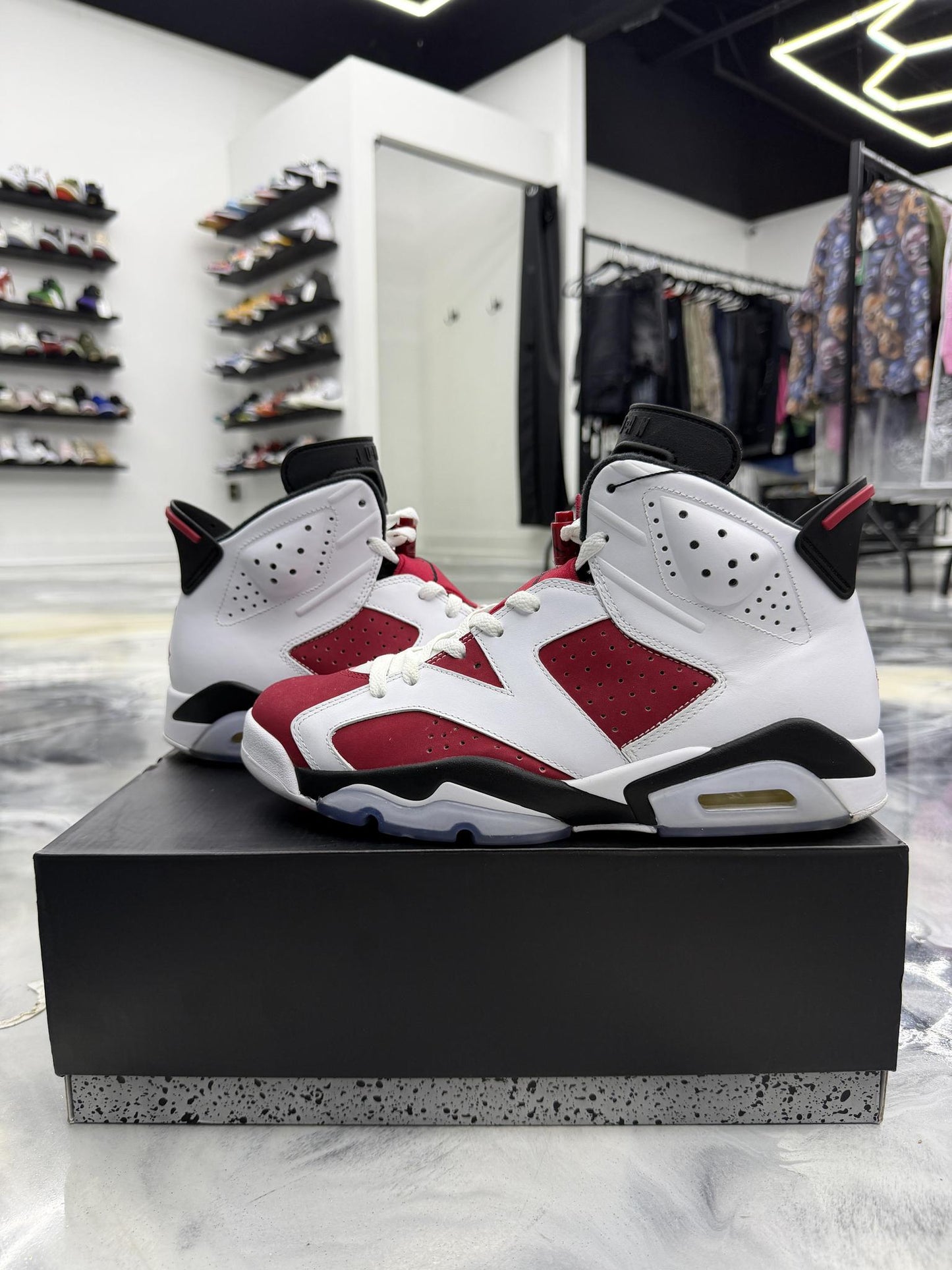 Jordan 6 Carmine Used Size 9.5
