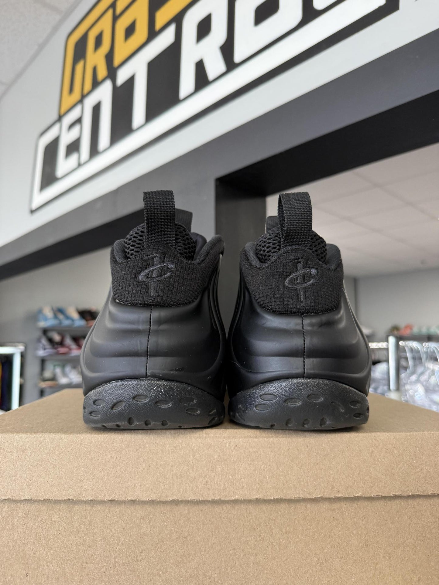 Nike Foamposite "Anthracite" Used Size 14