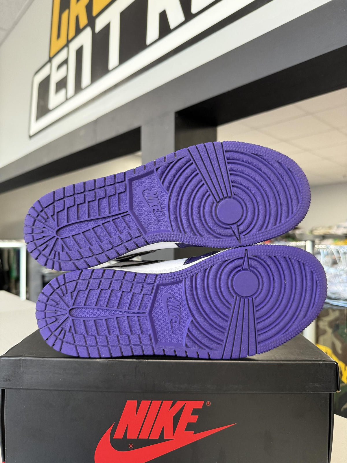 Jordan 1 "Court Purple 2.0" Used Size 5Y/6.5W
