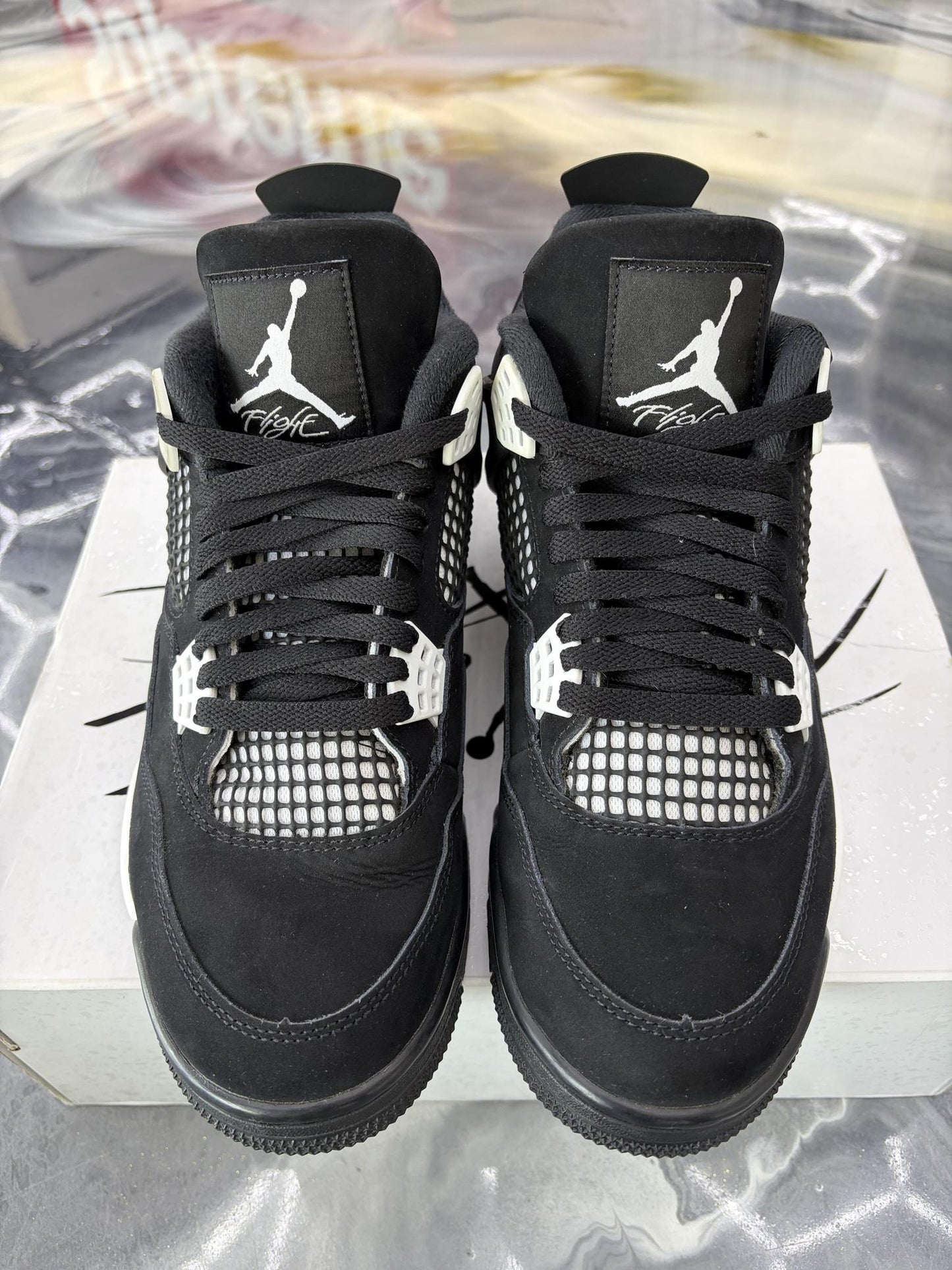 Jordan 4 "White Thunder" Used Size 9