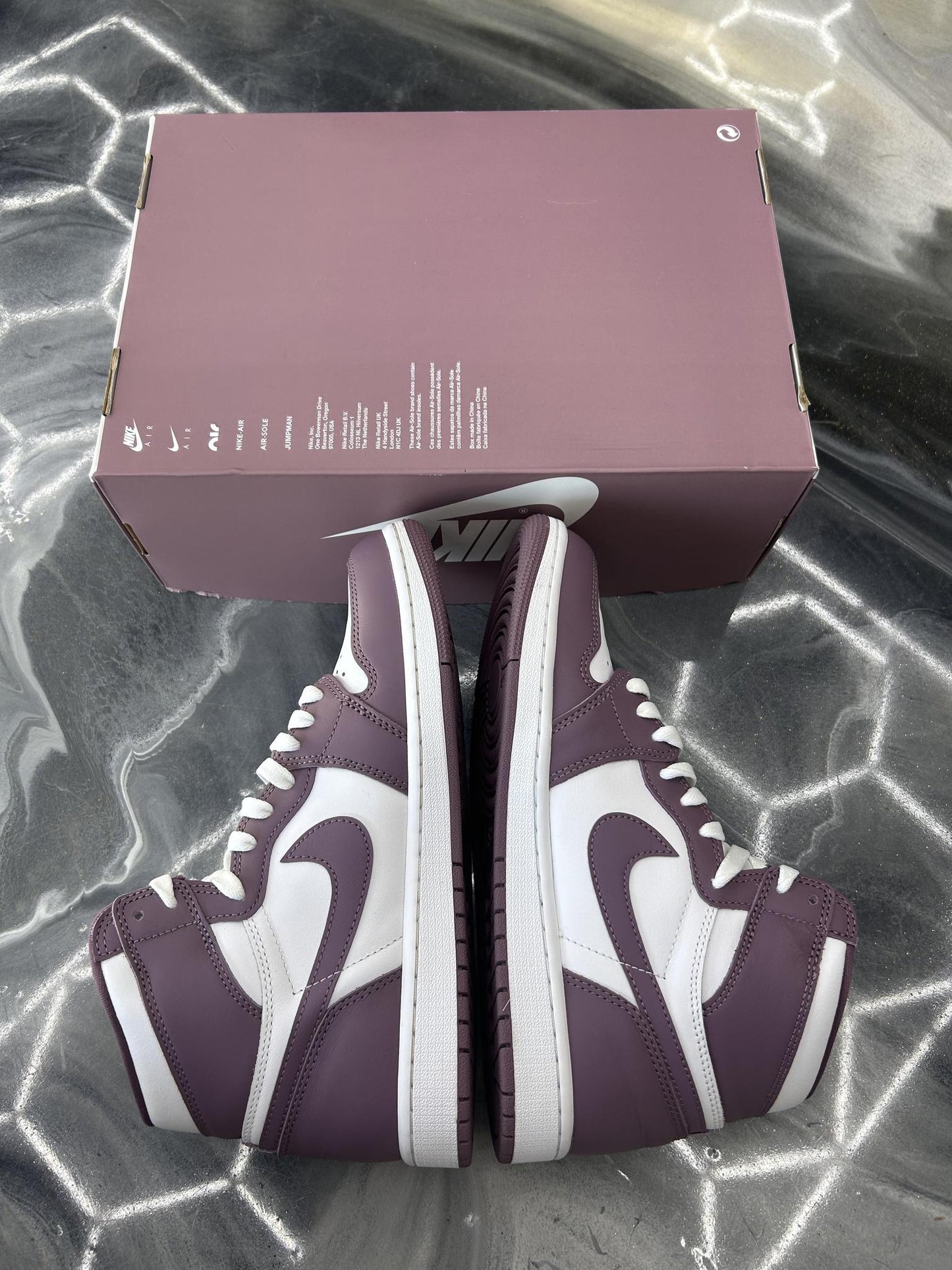 Jordan 1 "Mauve" Used Size 9