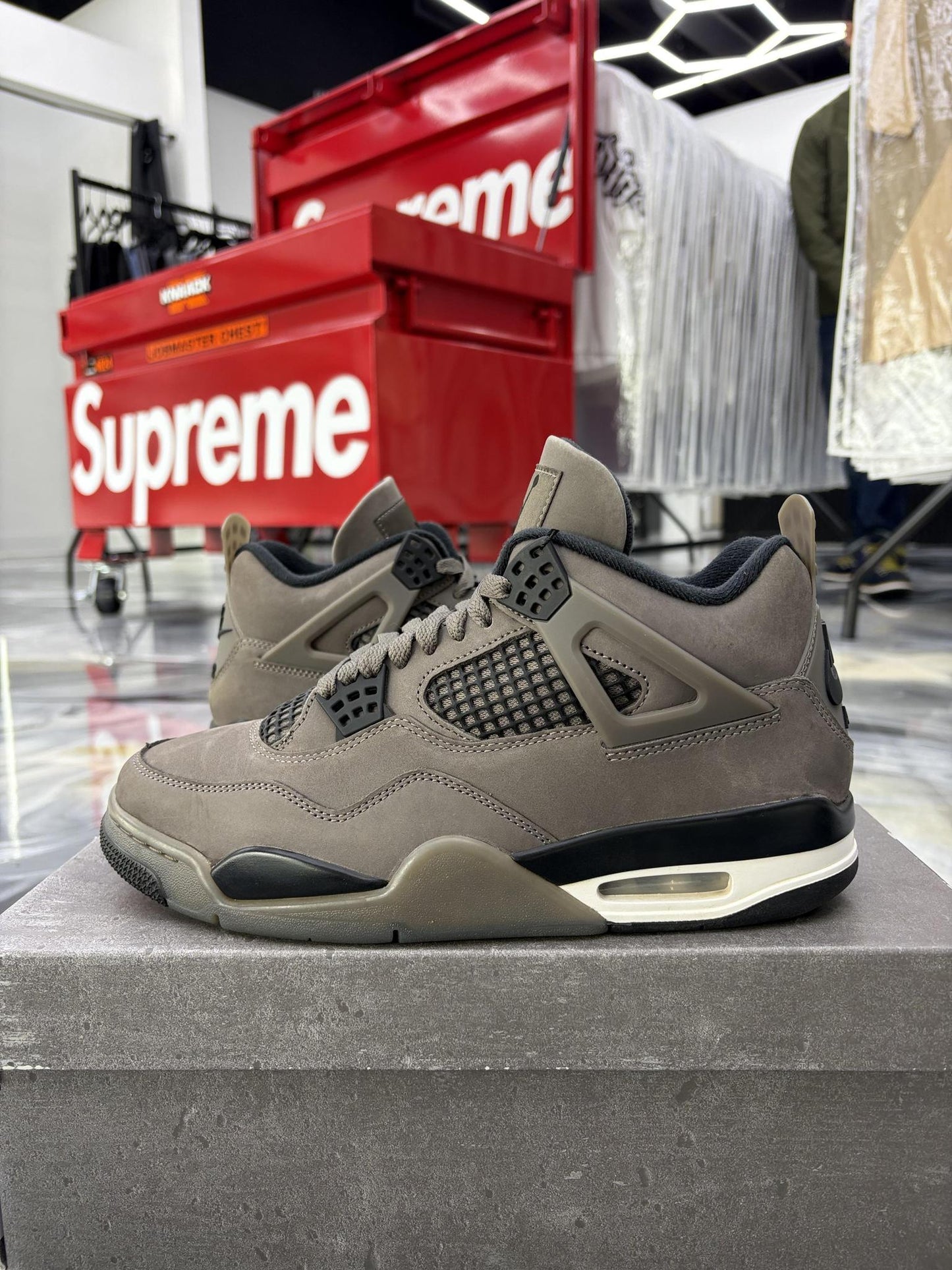 Jordan 4 "Cavestone" Used Size 9.5