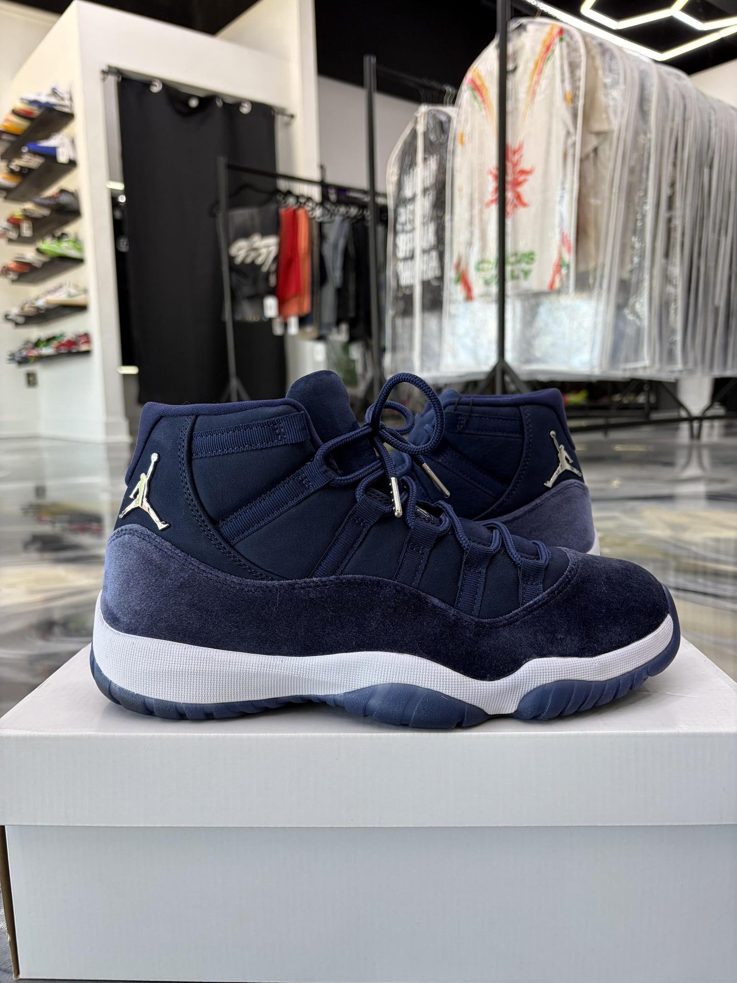 Jordan 11 "Midnight Navy" Used Size 11W/9.5M