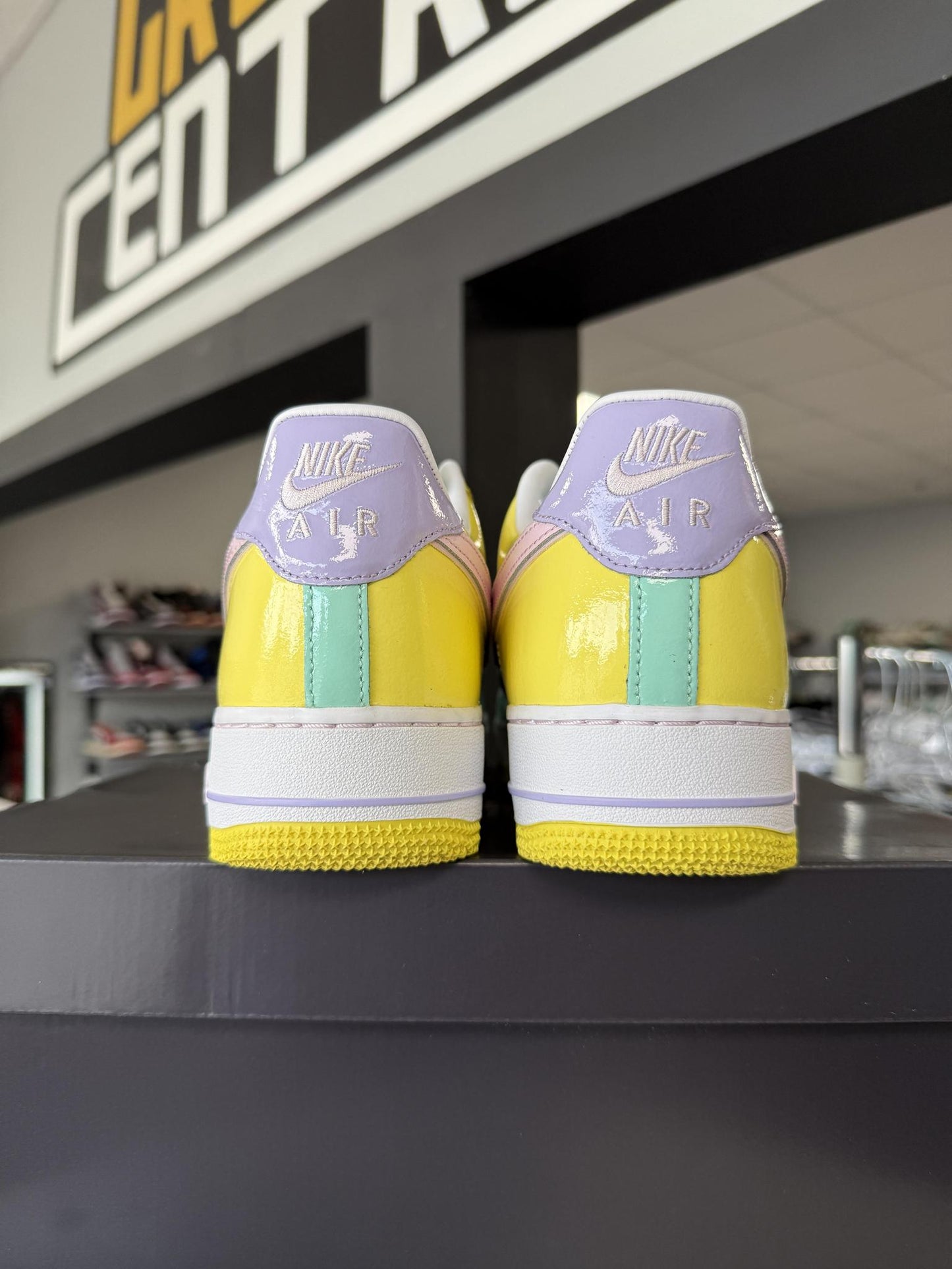Nike Air Force One Low "Easter" Used Size 10