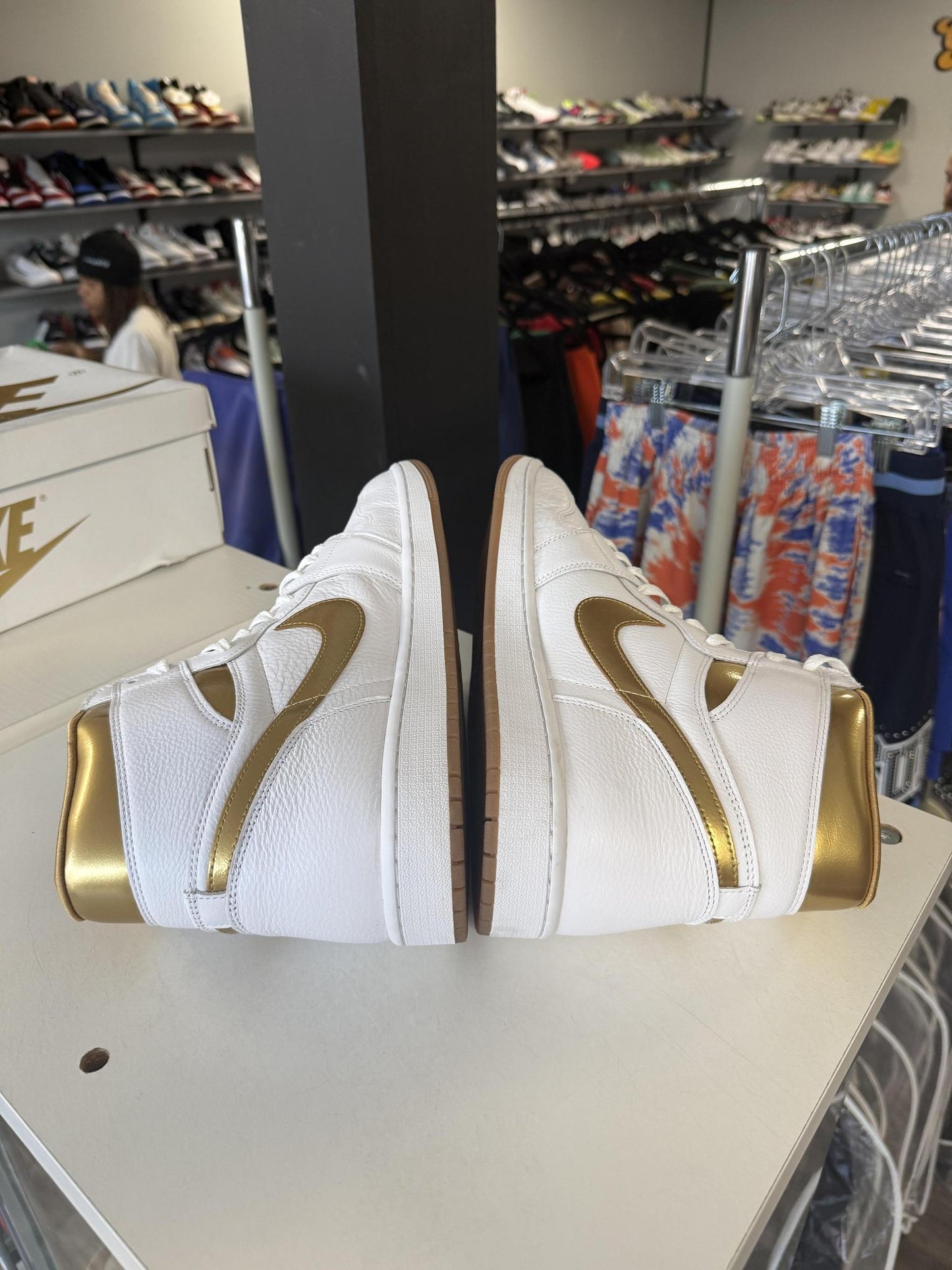 Jordan 1 "Metallic Gold" Used Size 13
