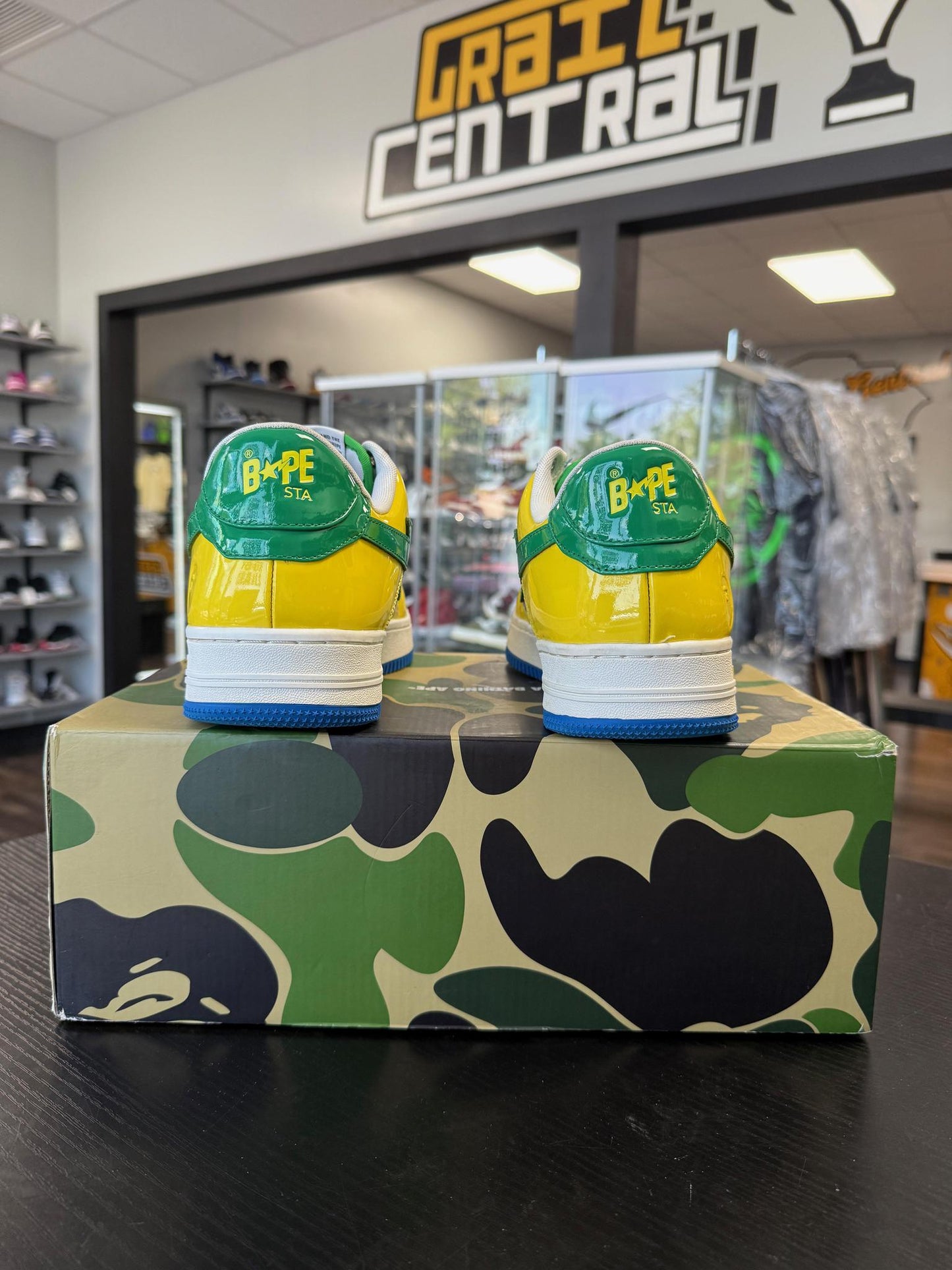 A Bathing Ape Bape Sta "Brazil" Used Size 11