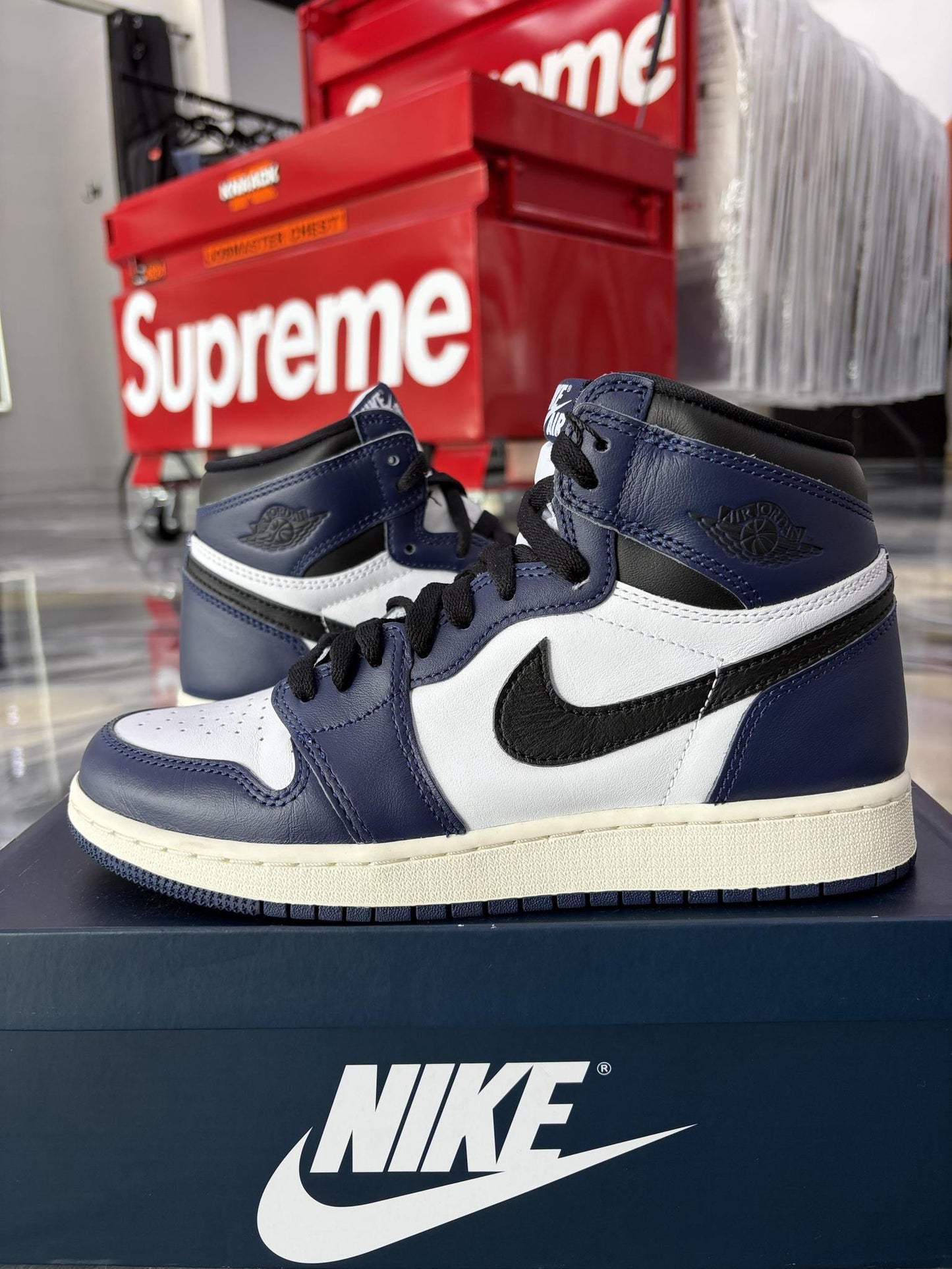 Jordan 1 High "Midnight Navy" Used Size 7Y/8.5W