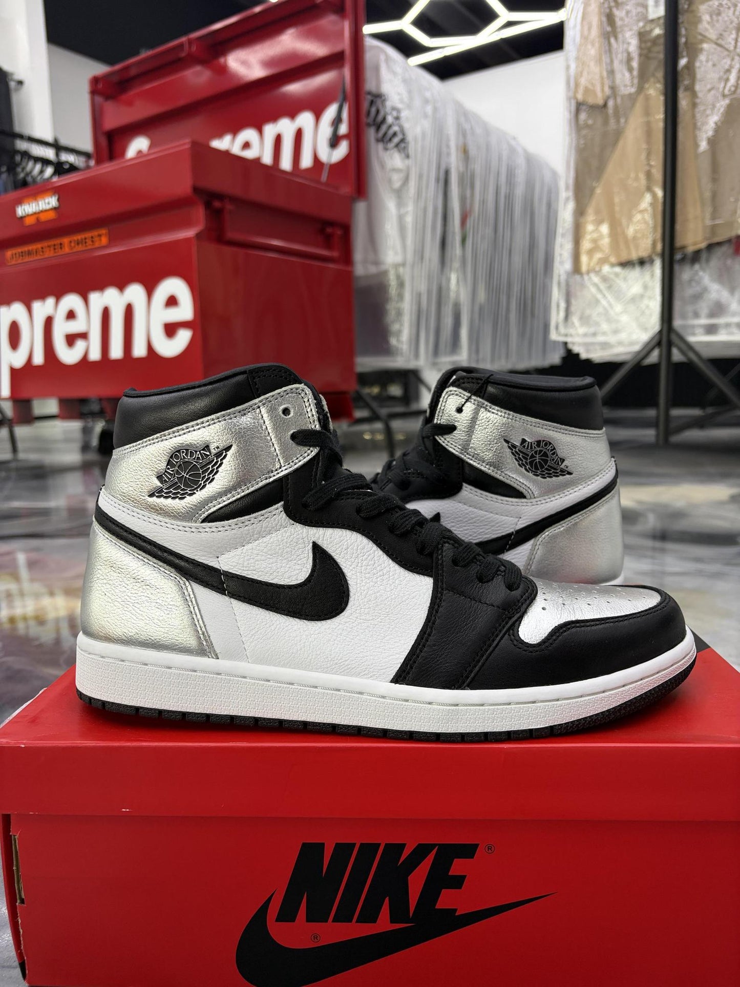 Jordan 1 High "Silver Toe" Used Size 12W/10.5M