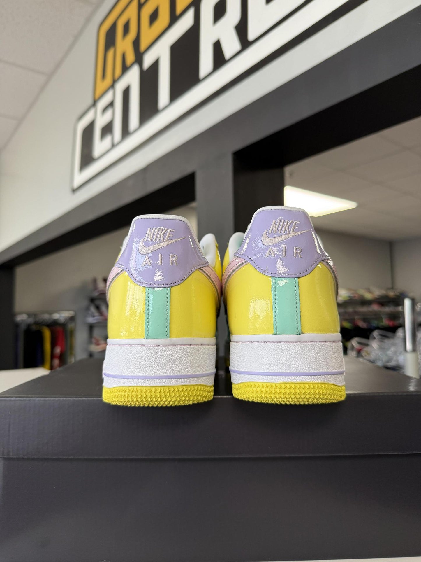 Nike AF1 Low "Easter" Used Size 10