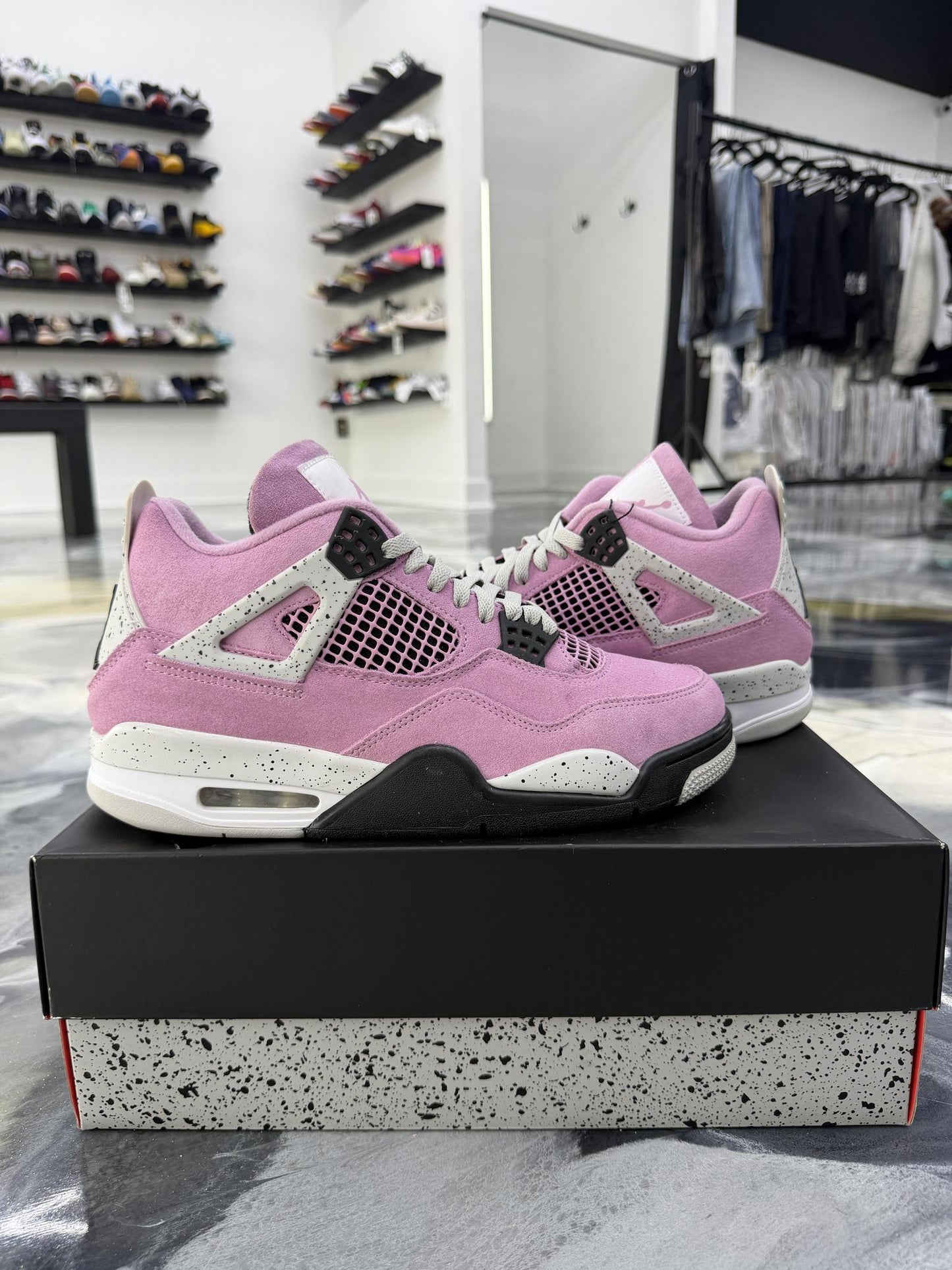 Jordan 4 "Orchid Pink" Used Size 10
