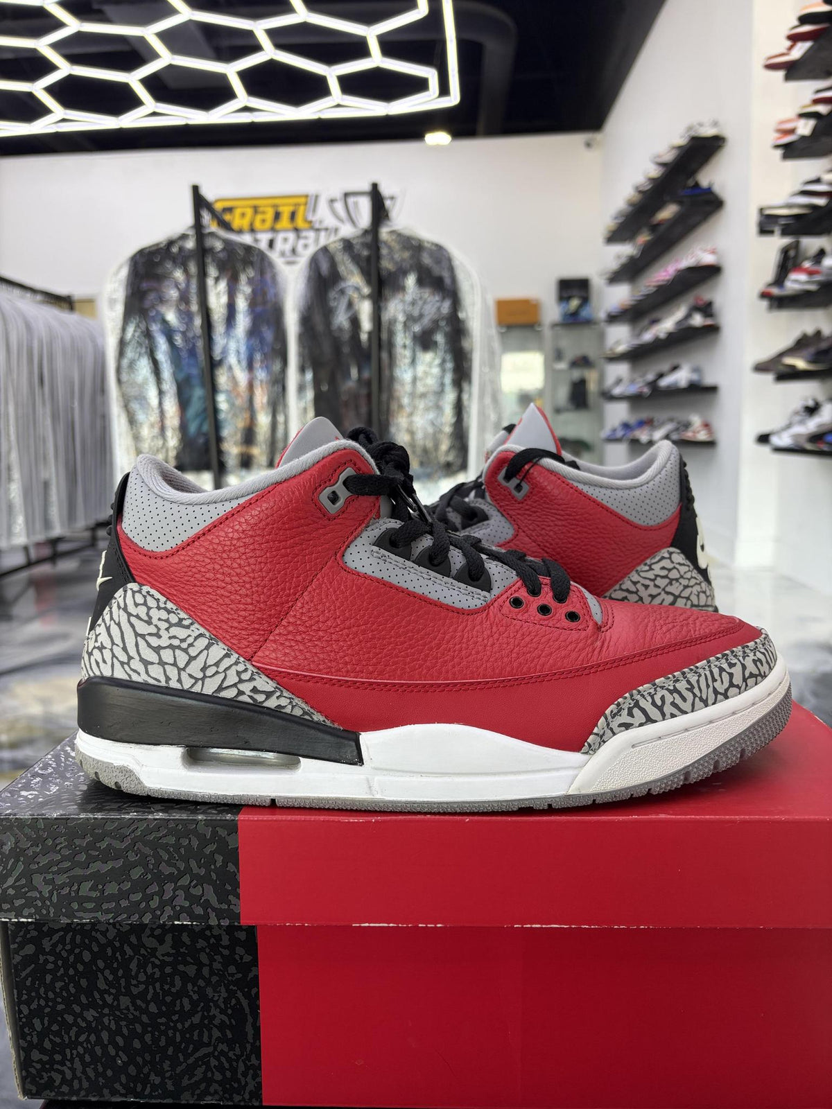 Jordan 3 SE "Unite" Used Size 11