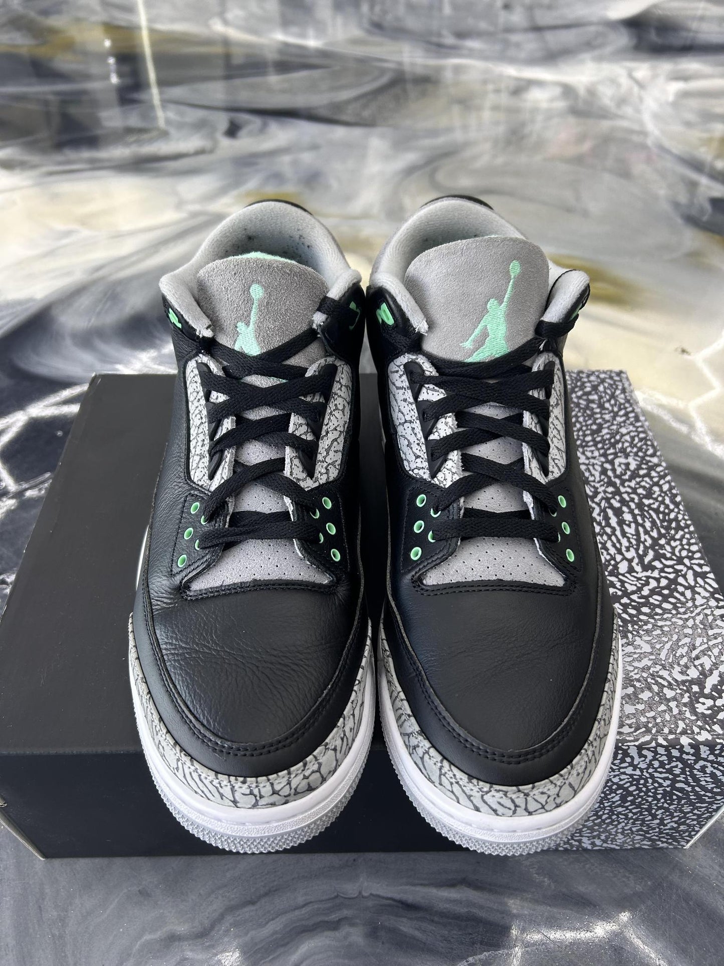 Jordan 3 "Green Glow" Used Size 13