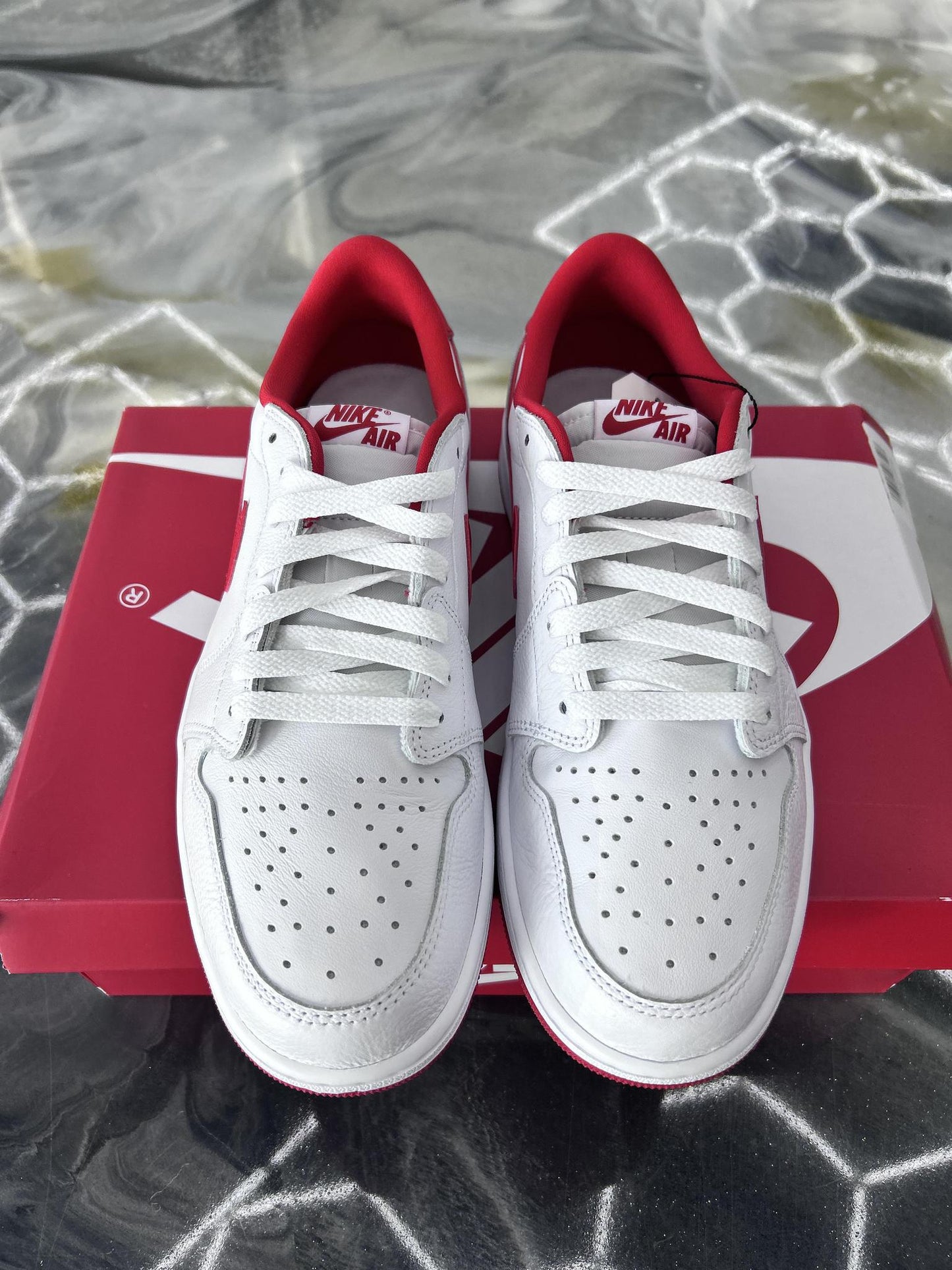 Jordan 1 Low "University Red" Used Size 11