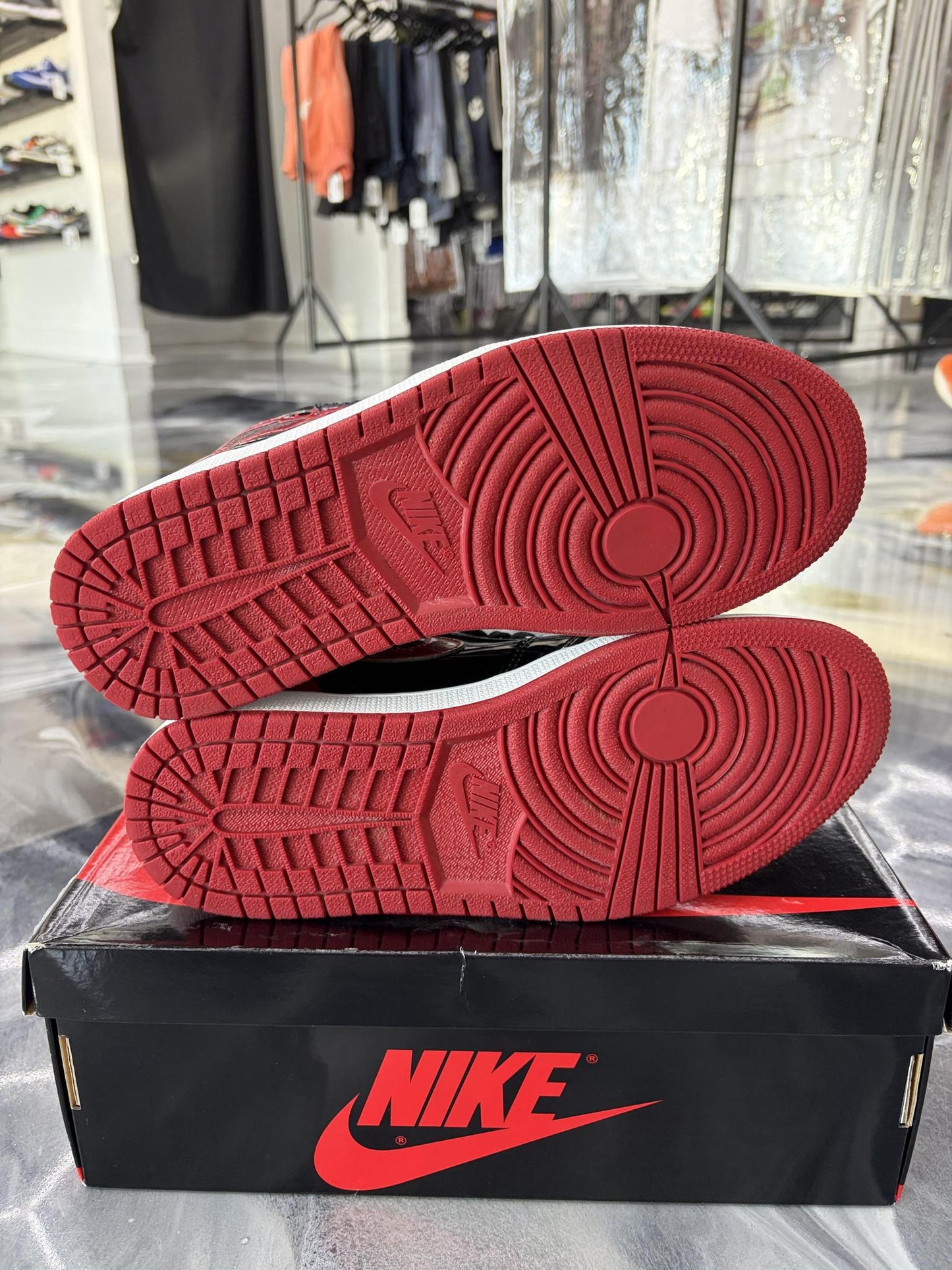 Jordan 1 "Patent Bred" Used Size 9