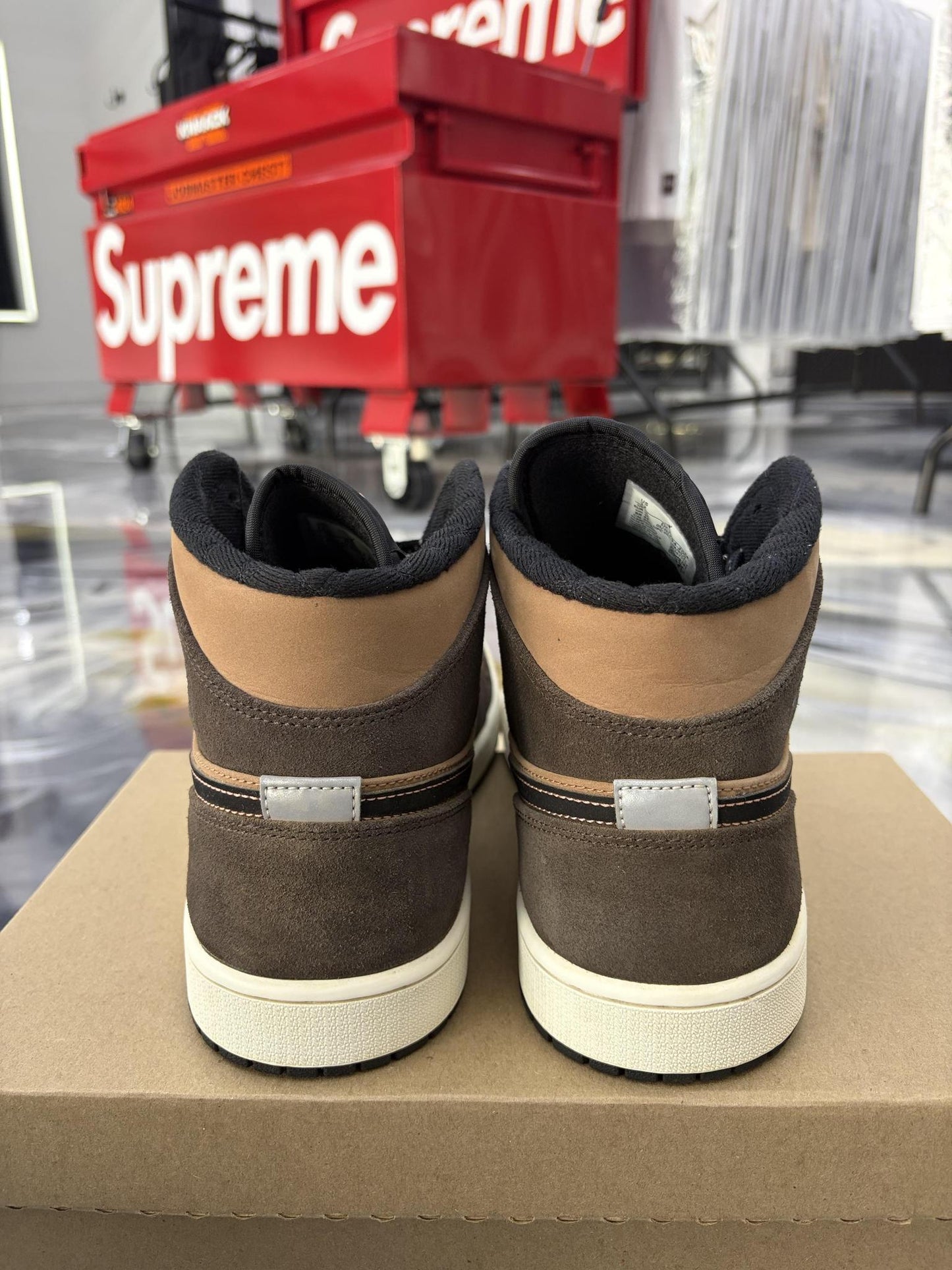 Jordan 1 Mid SE "Dark Chocolate" Used Size 12