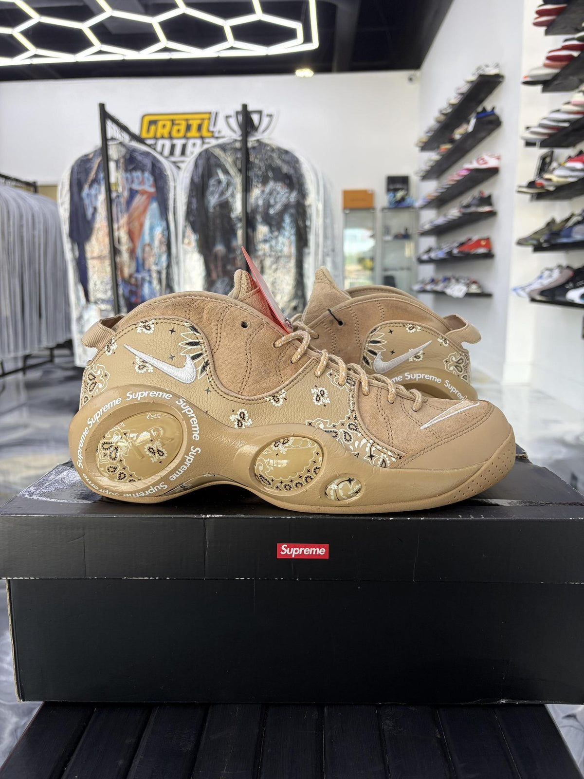 Nike Air Zoom Flight 95 Supreme Used Size 11