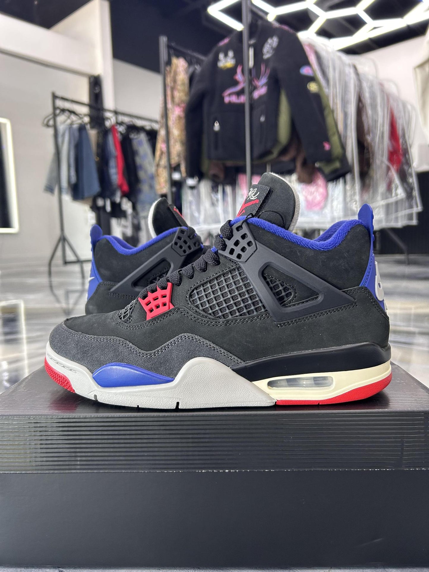 Jordan 4 "Rare Air" Used Size 8