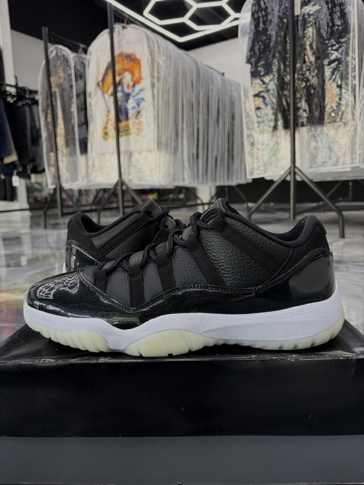 Jordan 11 Low "72-10" Used Size 13