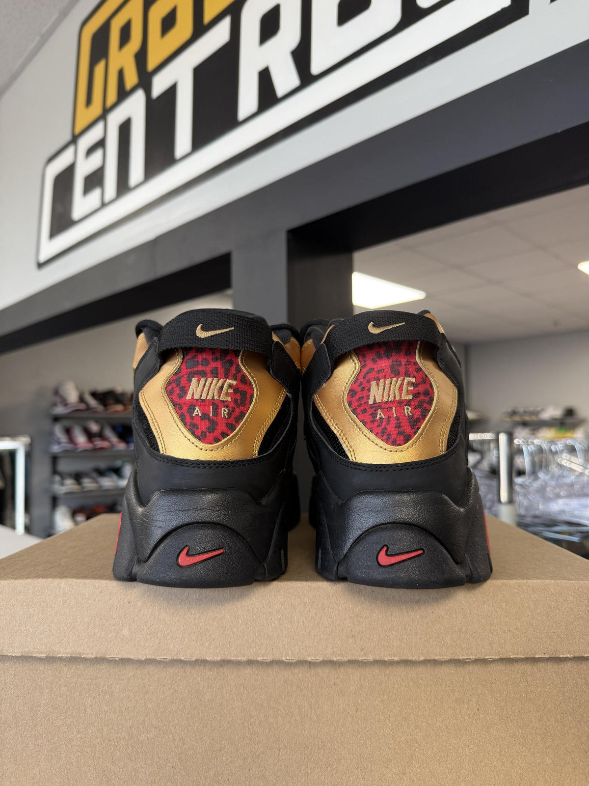 Nike Air Barrage "Black Metallic Gold" Used Size 11.5