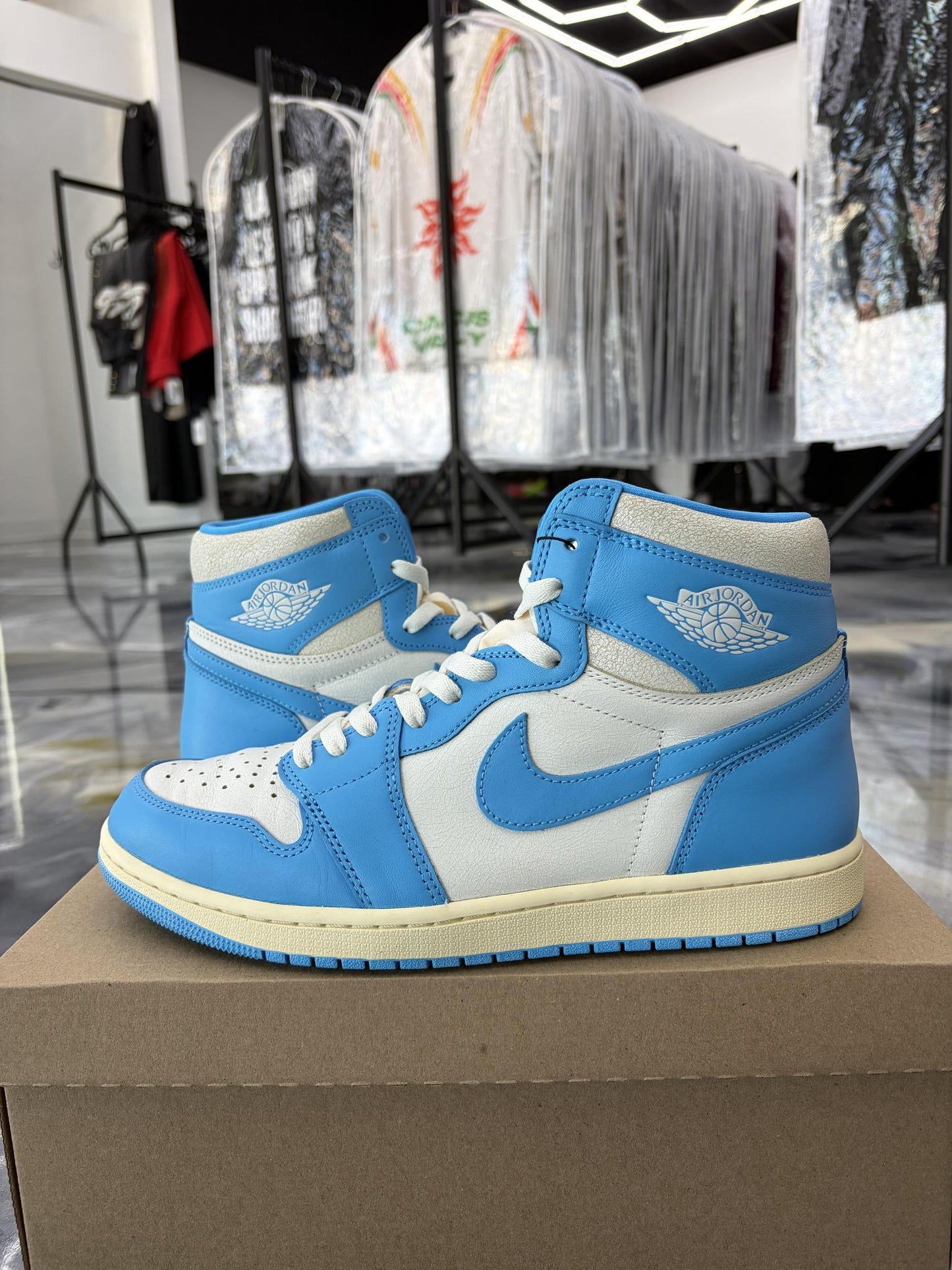 Jordan 1 "UNC Reimagined" Used Size 11