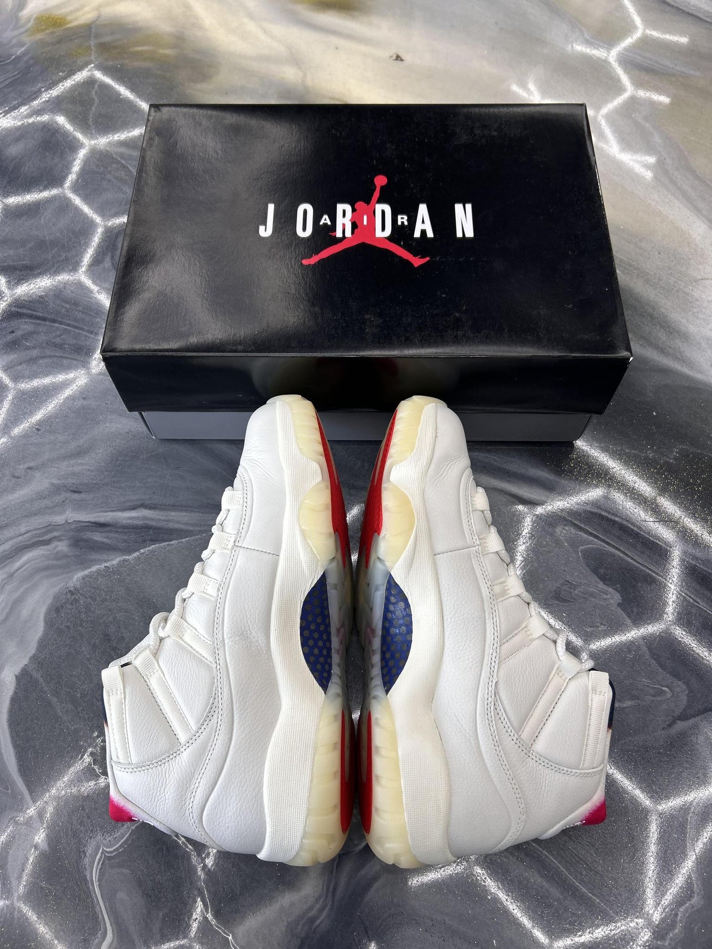 Jordan 11 "285" Used Size 9