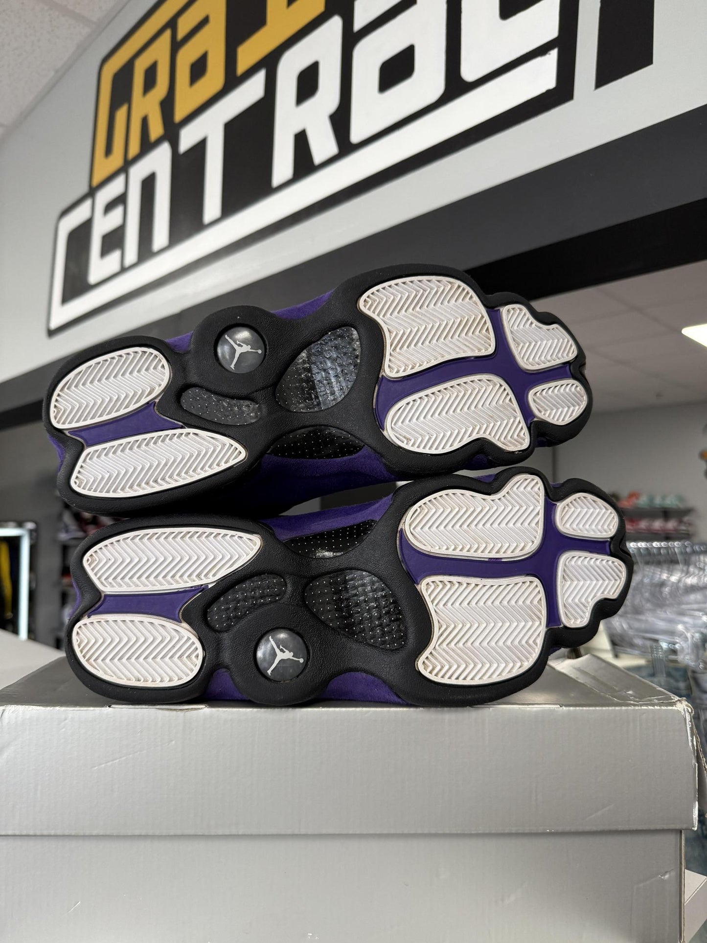Jordan 13 "Court Purple" Used Size 12.5