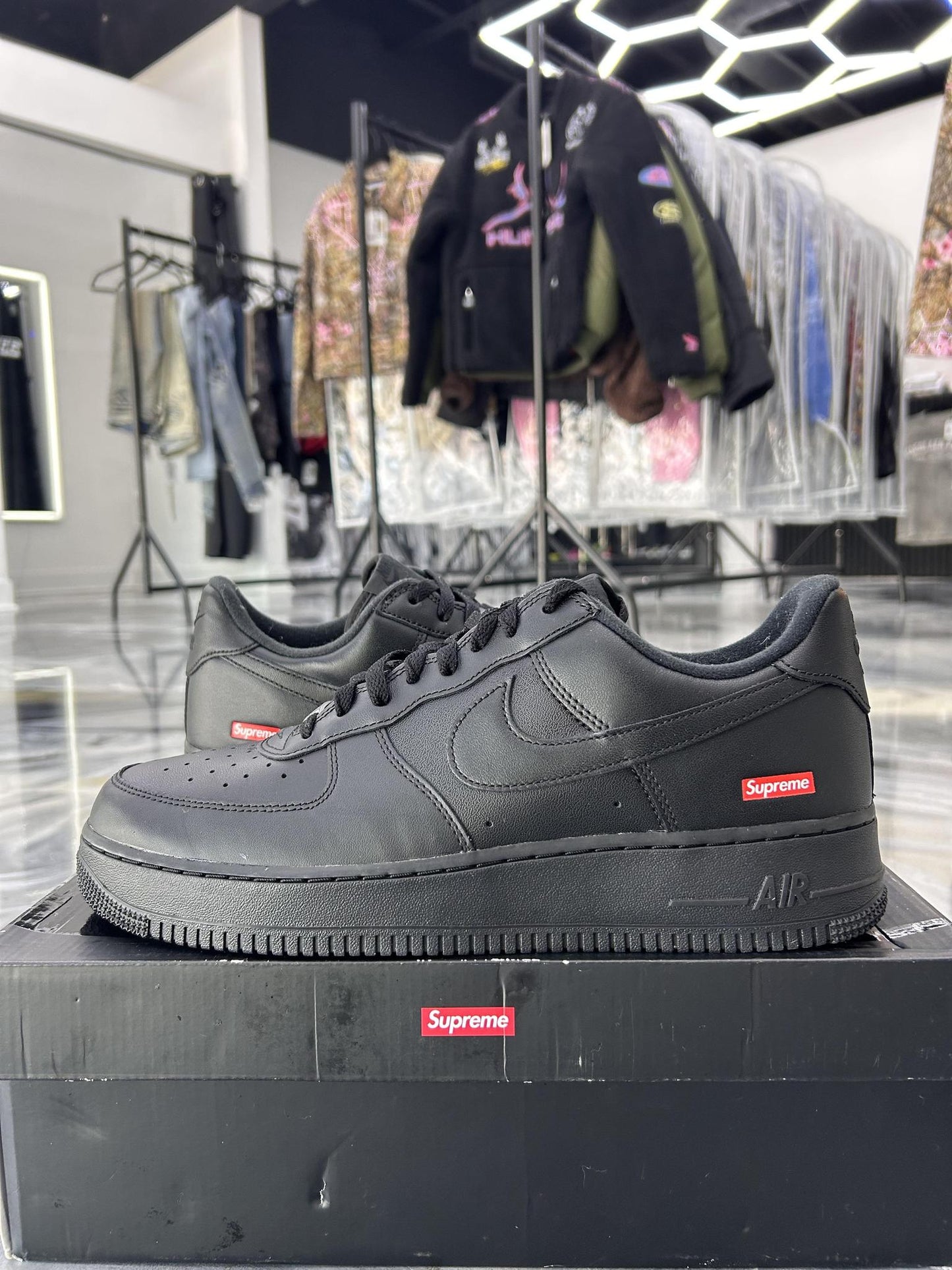 Nike Air Force One Supreme "Black" Used Size 12