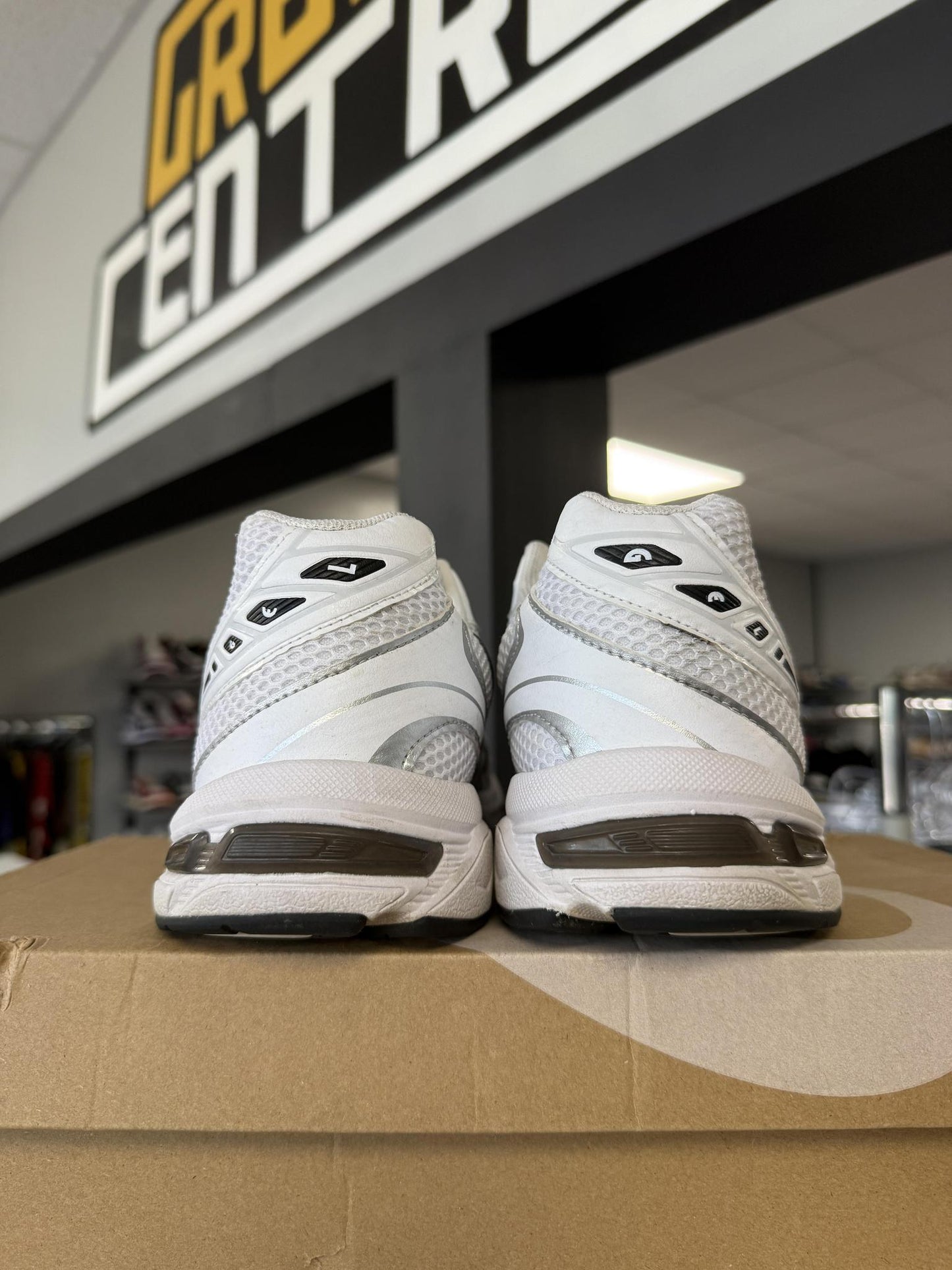 Asics Gel 1130 "White Black" Used Size 11