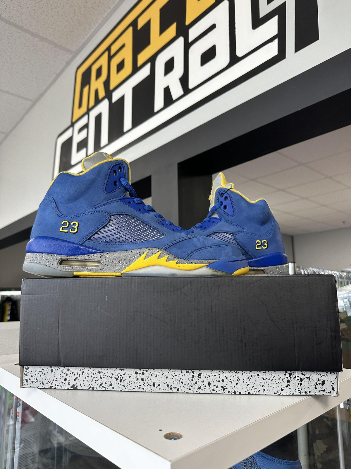 Jordan 5 "Laney" Used Size 12