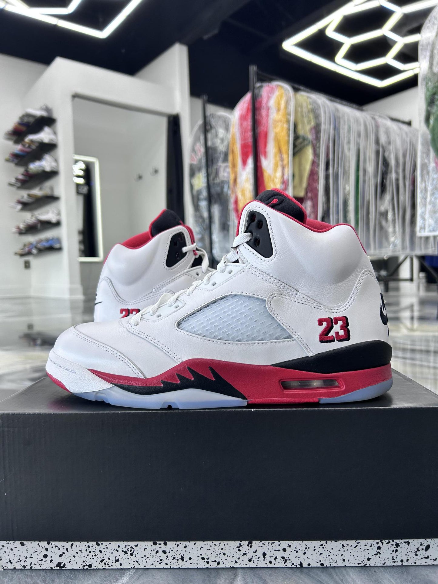 Jordan 5 "Fire Red" Used Size 10