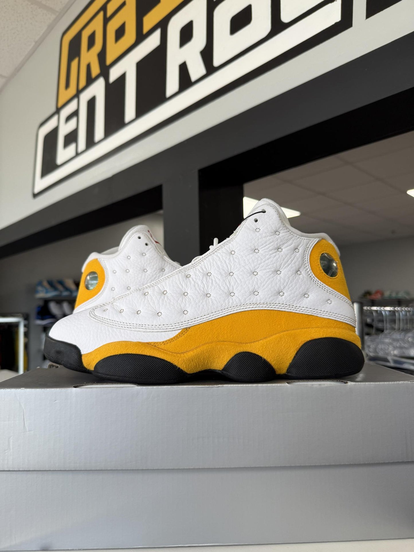 Jordan 13 "Del Sol" Used Size 10
