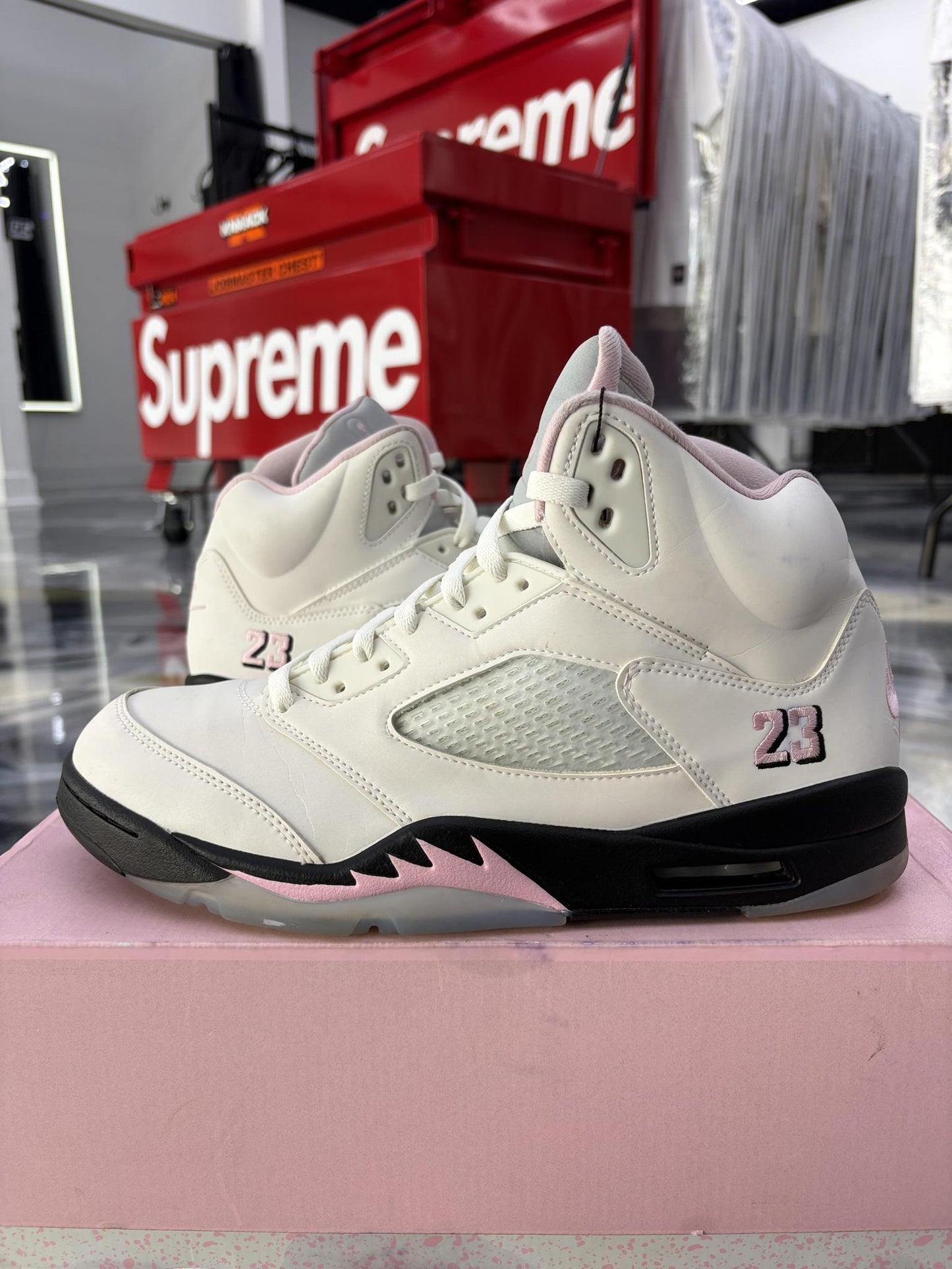 Jordan 5 "Medium Soft Pink" Used Size 11.5