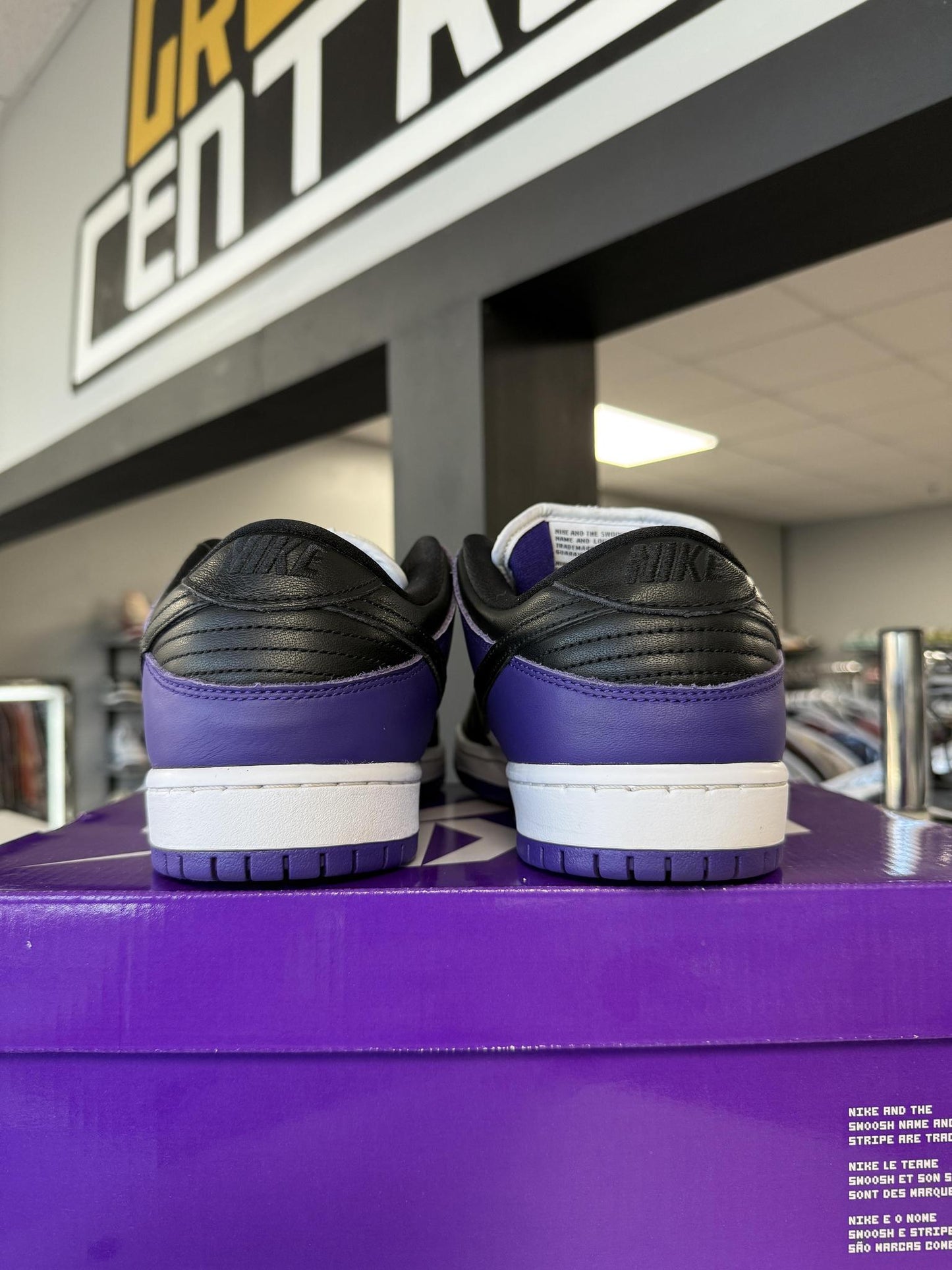 Nike SB Dunk Low Court Purple Used Size 11