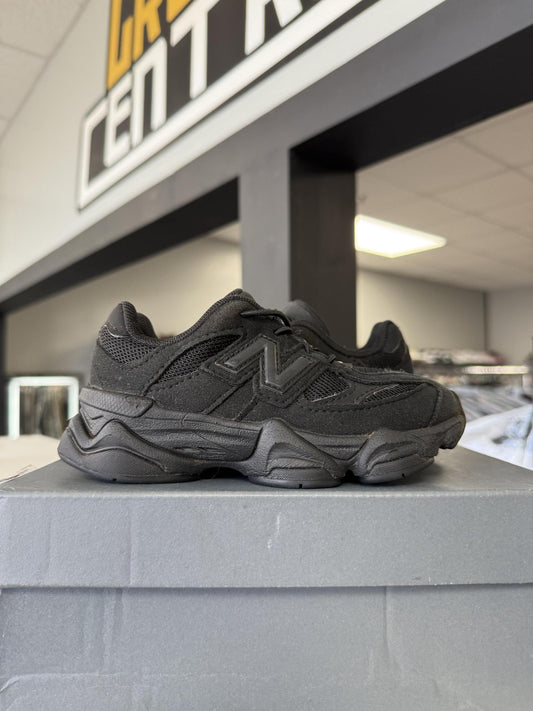 NB 9060 "Triple Black" Used Size 10C