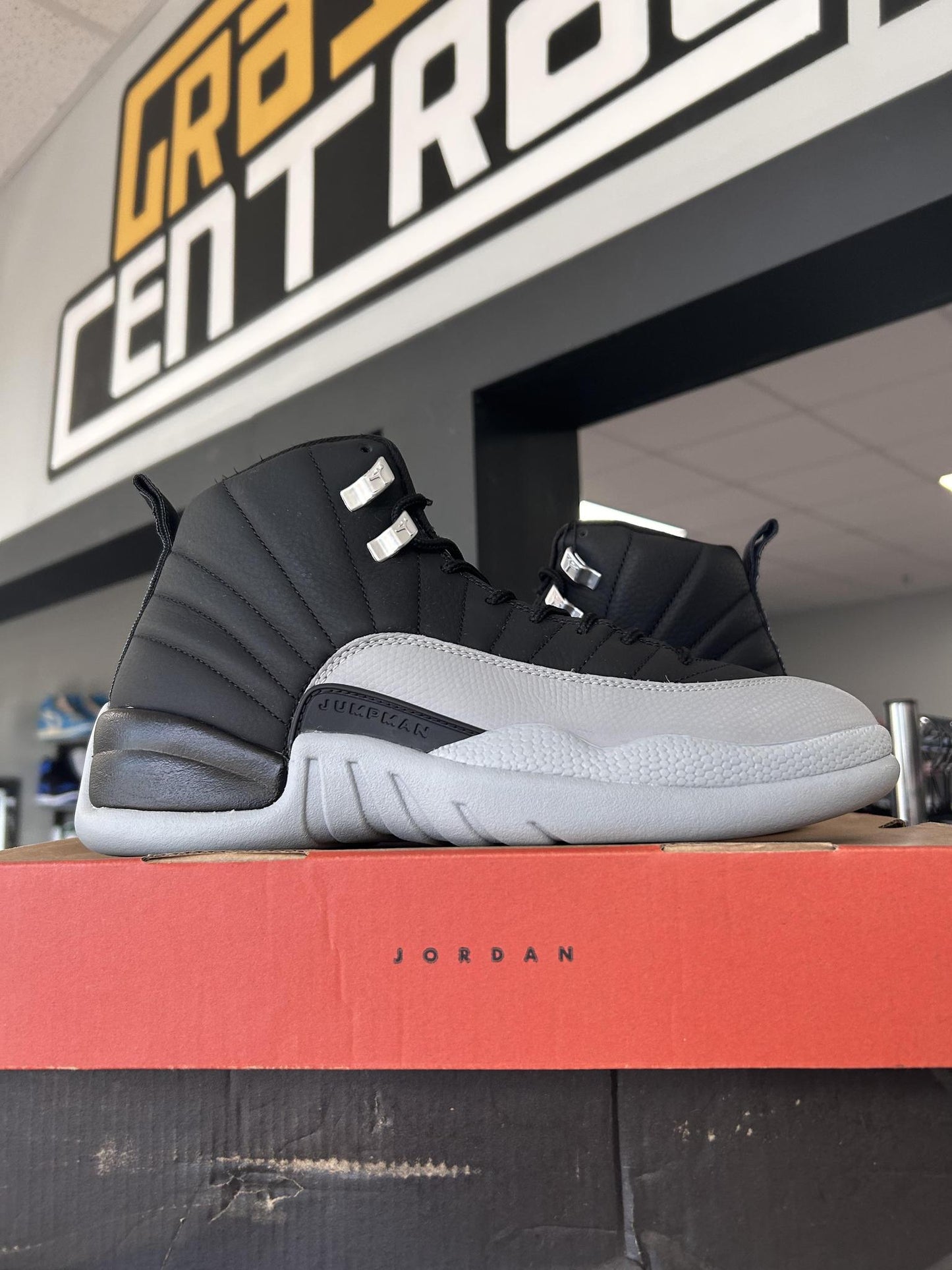 Jordan 12 "Barons" Used Size 8